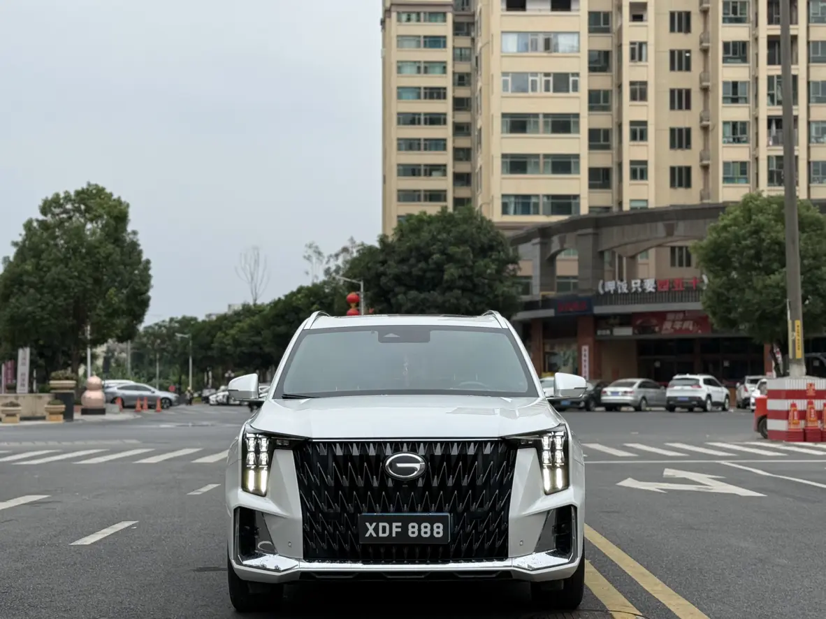 GAC Trumpchi GS8  из Китая