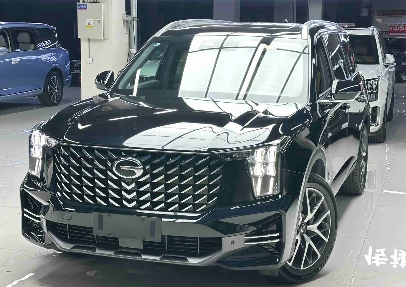 GAC Trumpchi GS8  из Китая