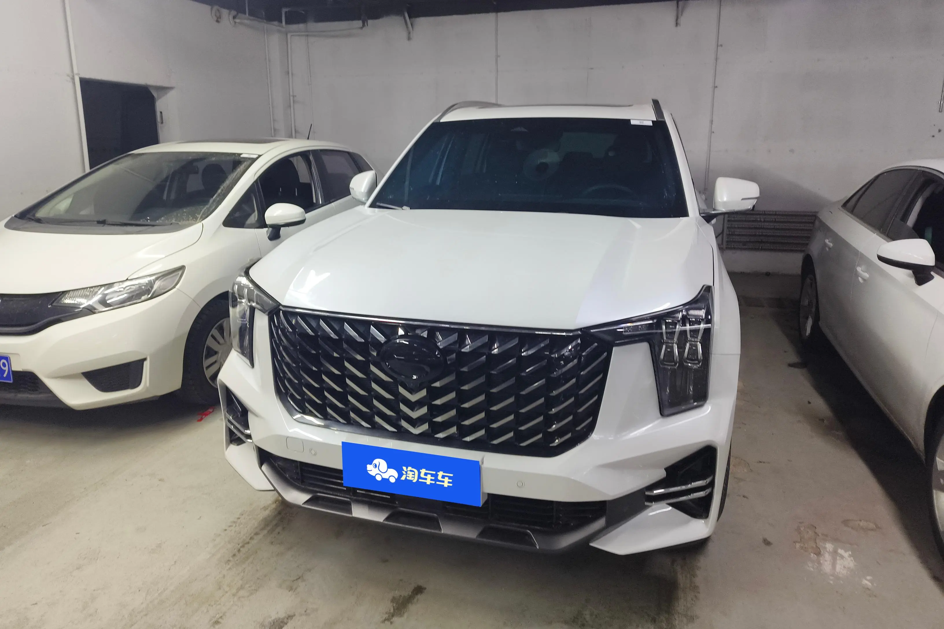 GAC Trumpchi GS8  из Китая