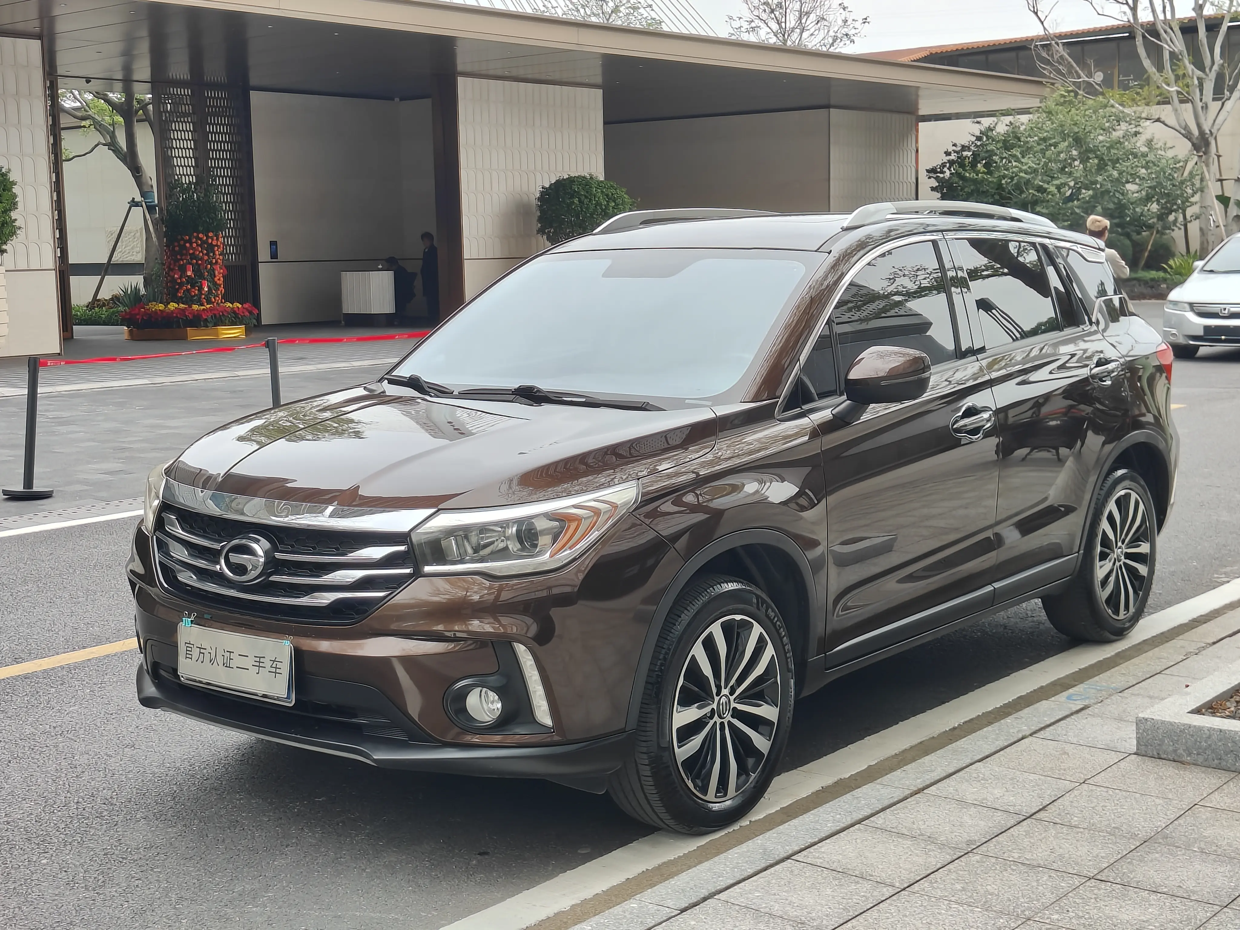GAC Trumpchi GS4  из Китая