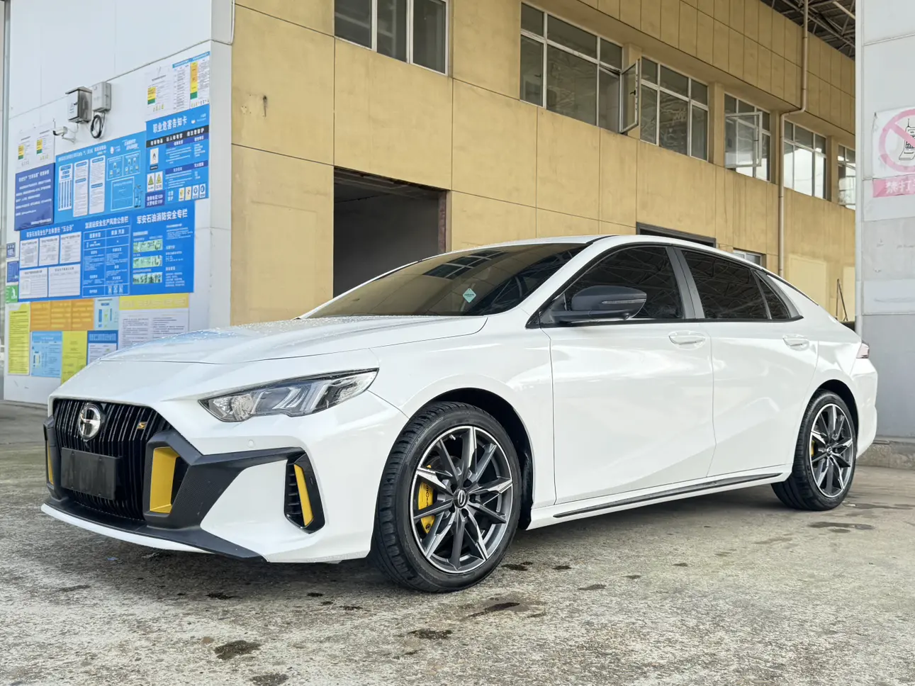 GAC Shadow Leopard  из Китая