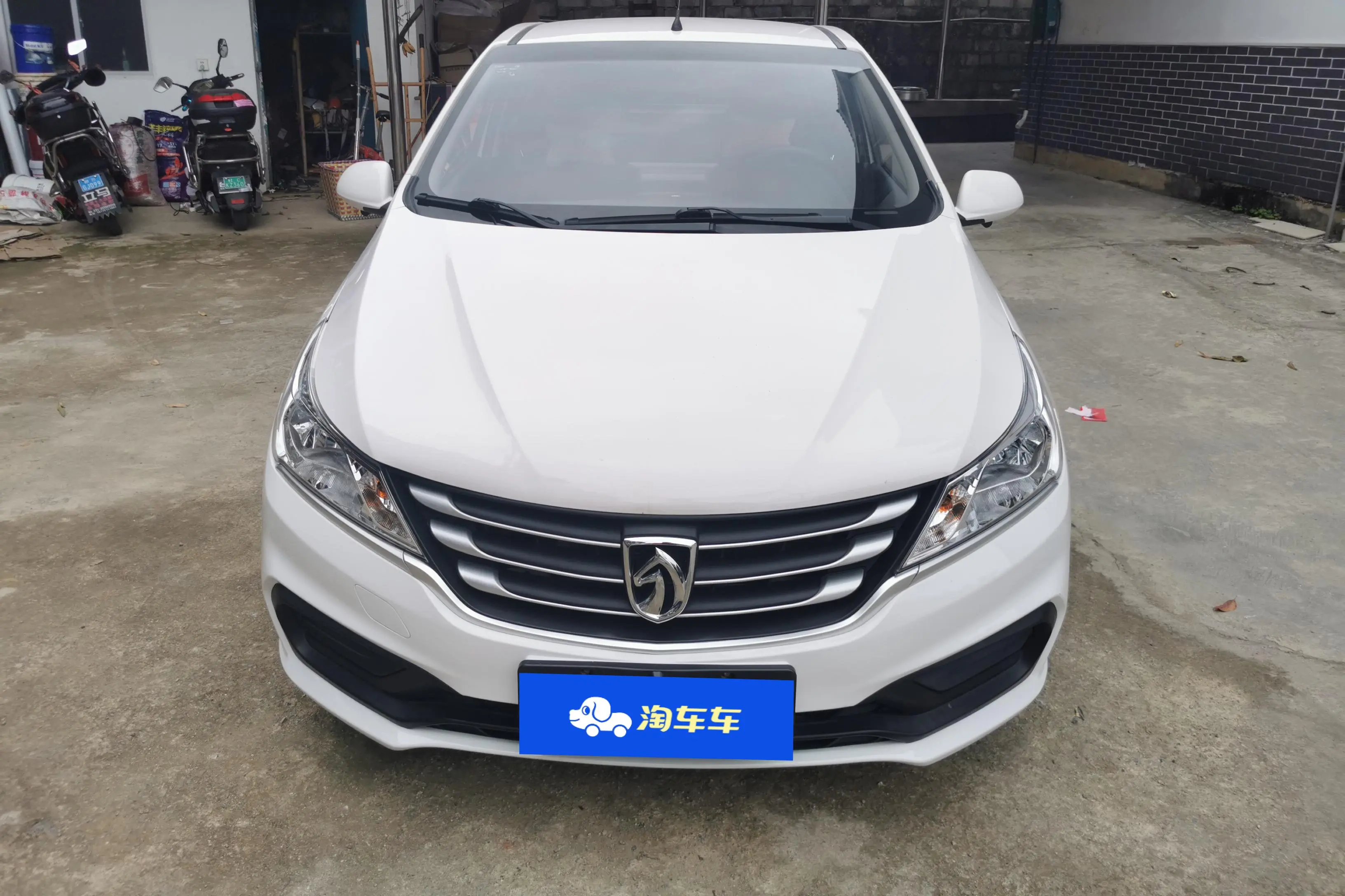 Baojun 310  из Китая