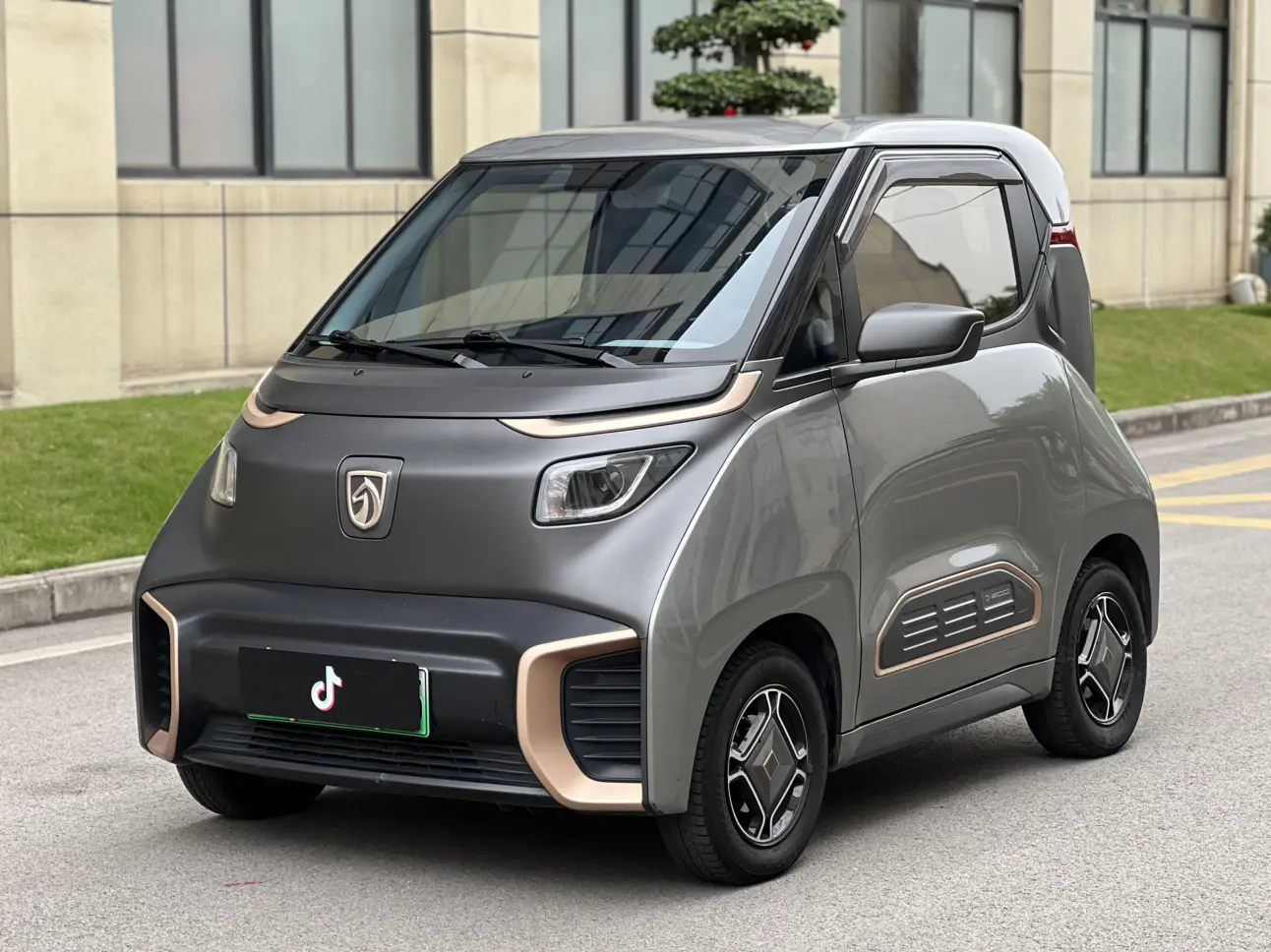 Baojun E200  из Китая