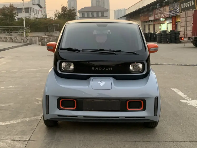 Baojun KiWi EV  из Китая