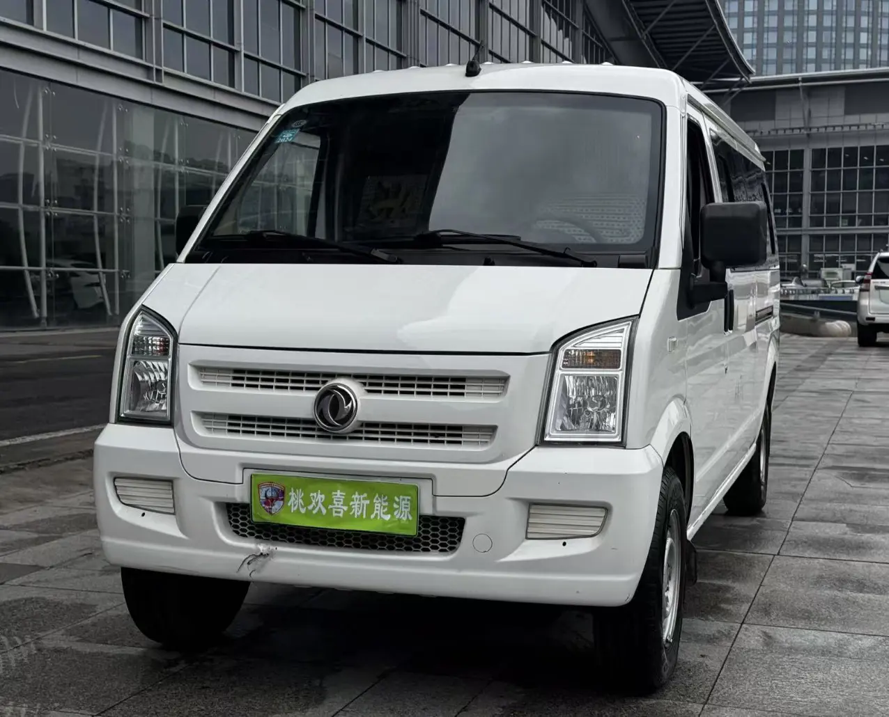 Dongfeng Xiaokang EC36  из Китая