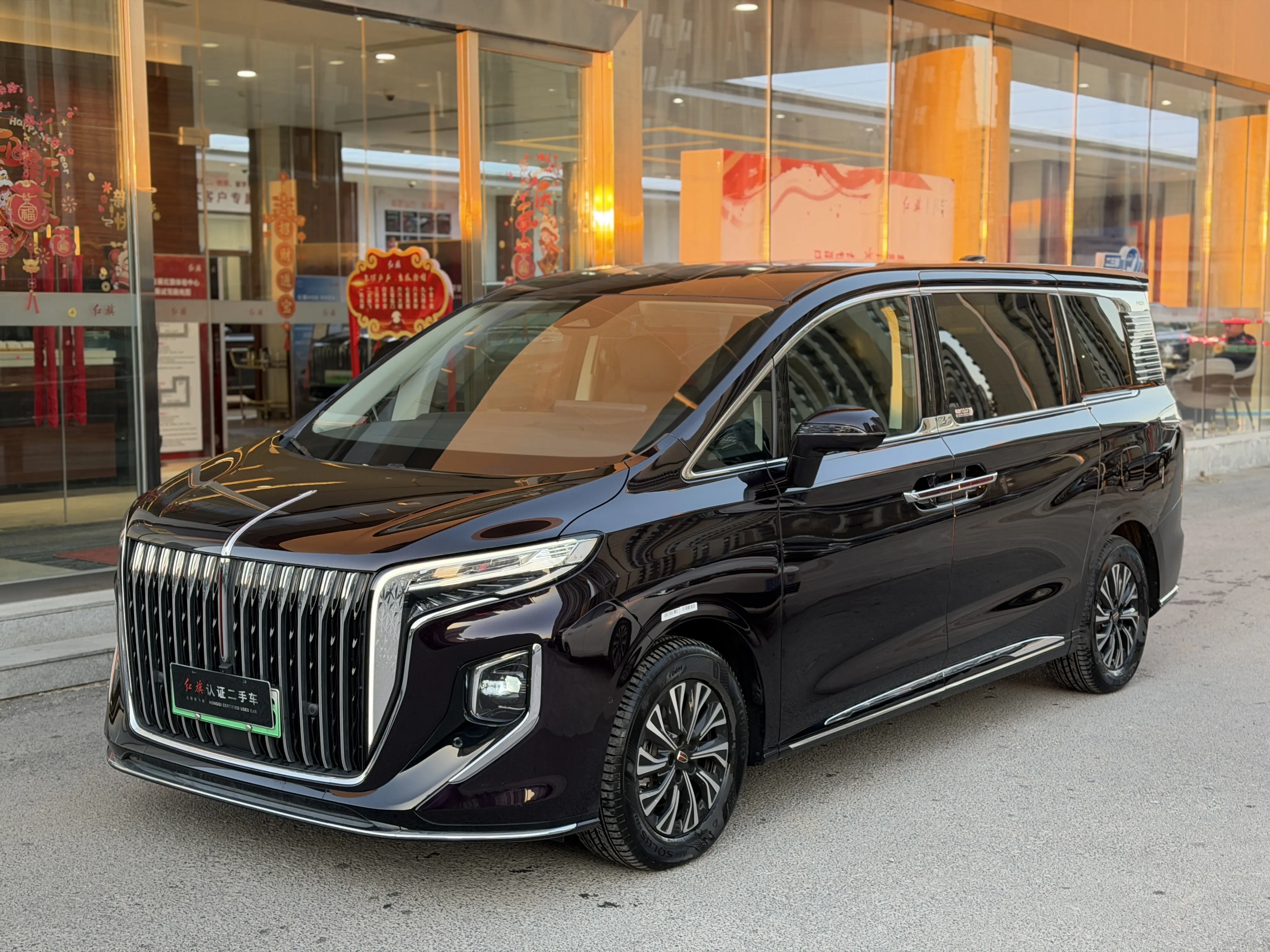 Hongqi HQ9 PHEV  из Китая