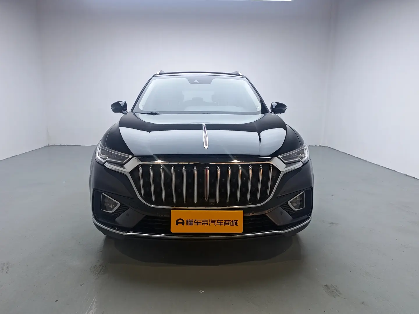 Hongqi HS5  из Китая