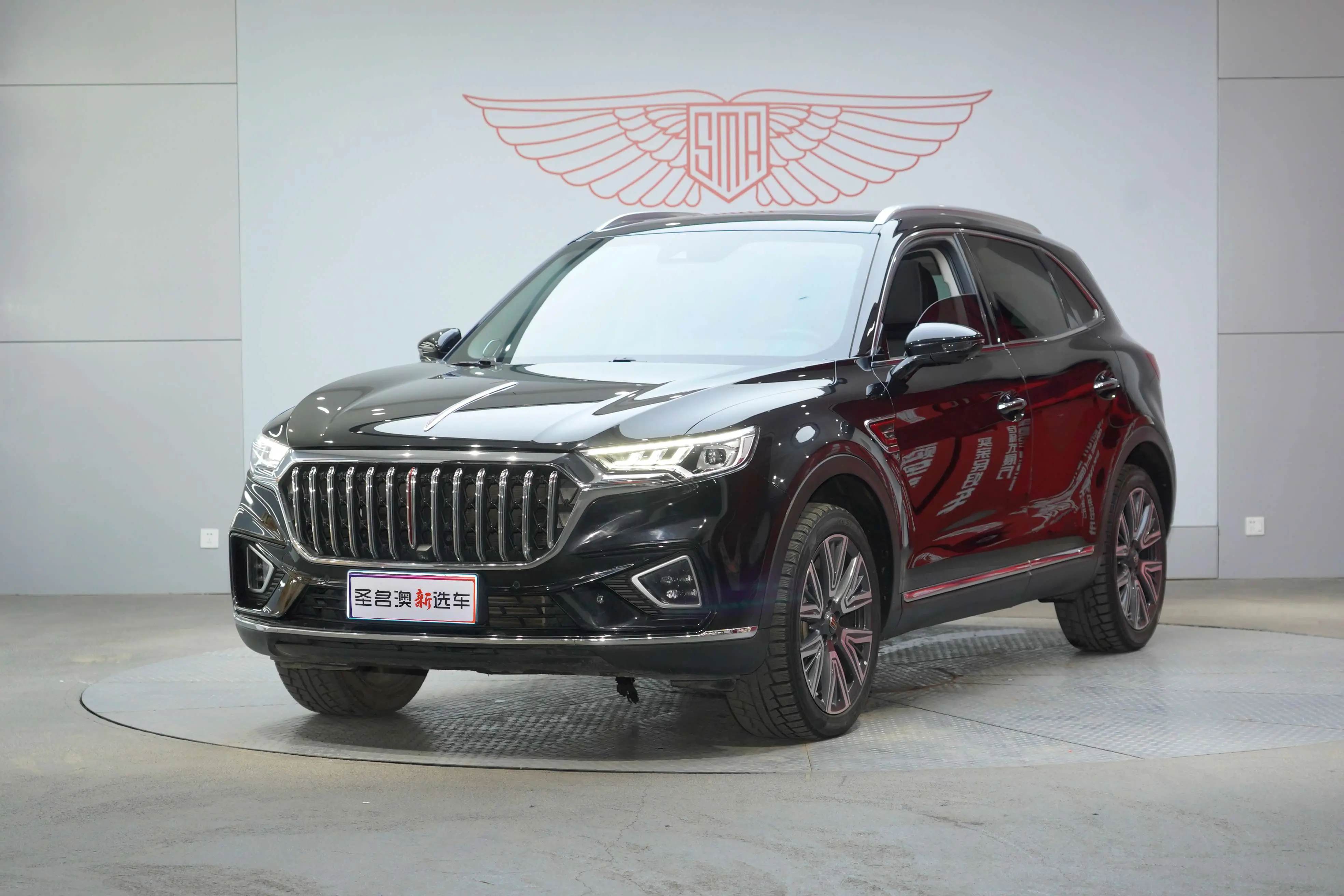 Hongqi HS5  из Китая