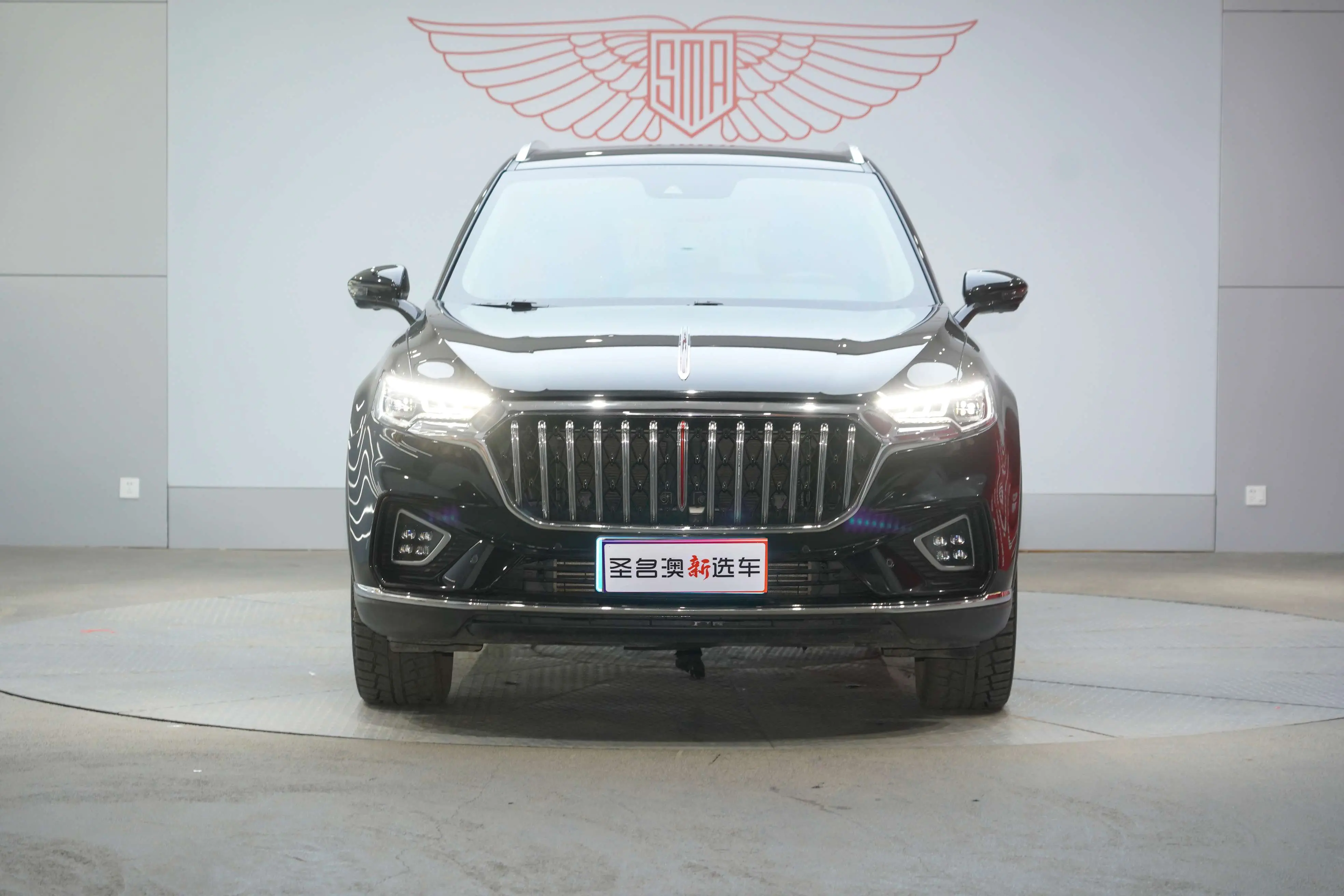 Hongqi HS5  из Китая