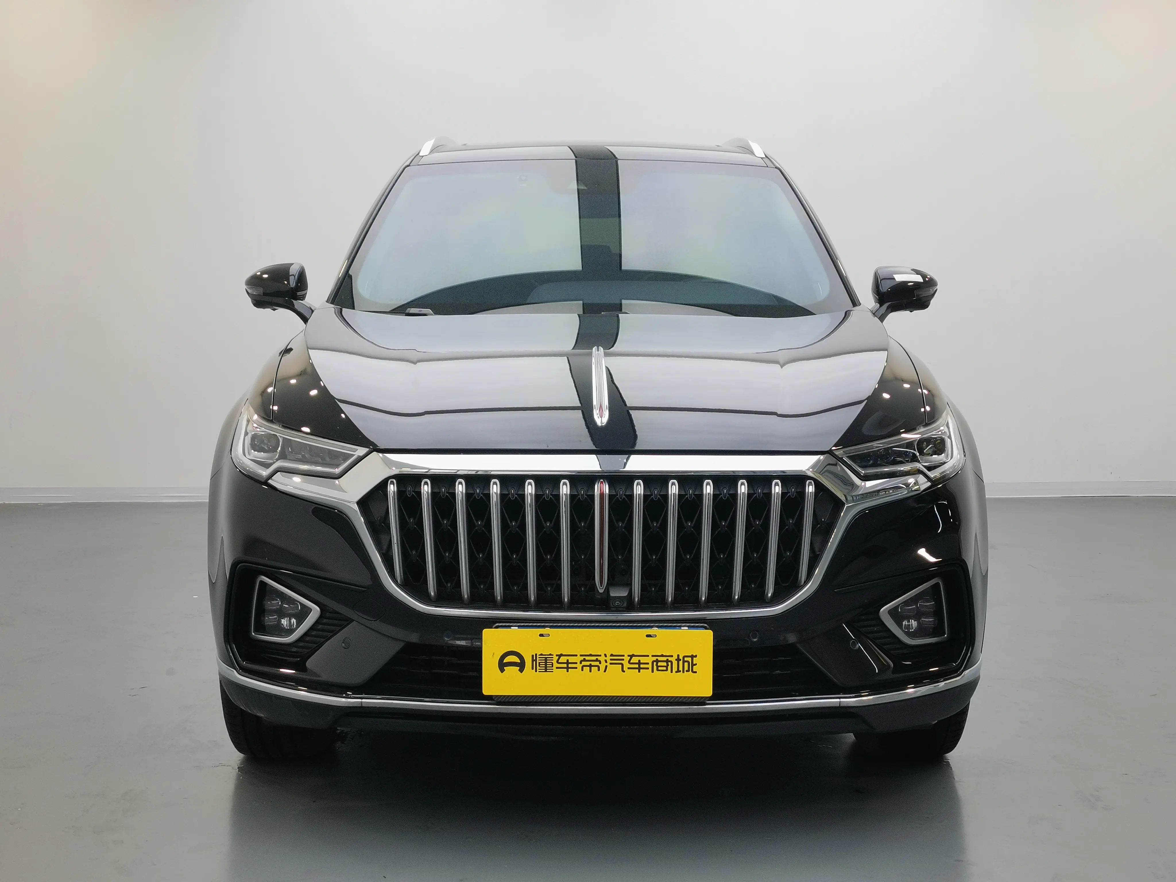 Hongqi HS5  из Китая