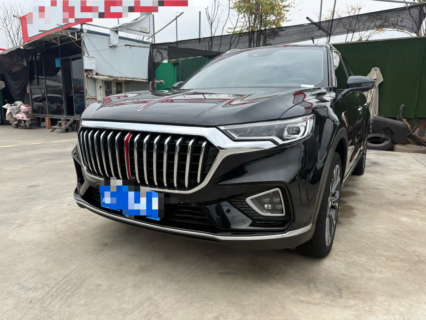 Hongqi HS5  из Китая