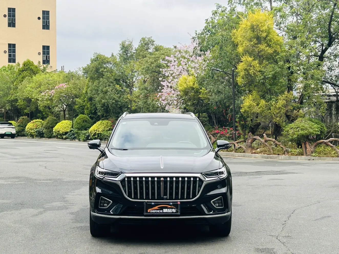 Hongqi HS5  из Китая