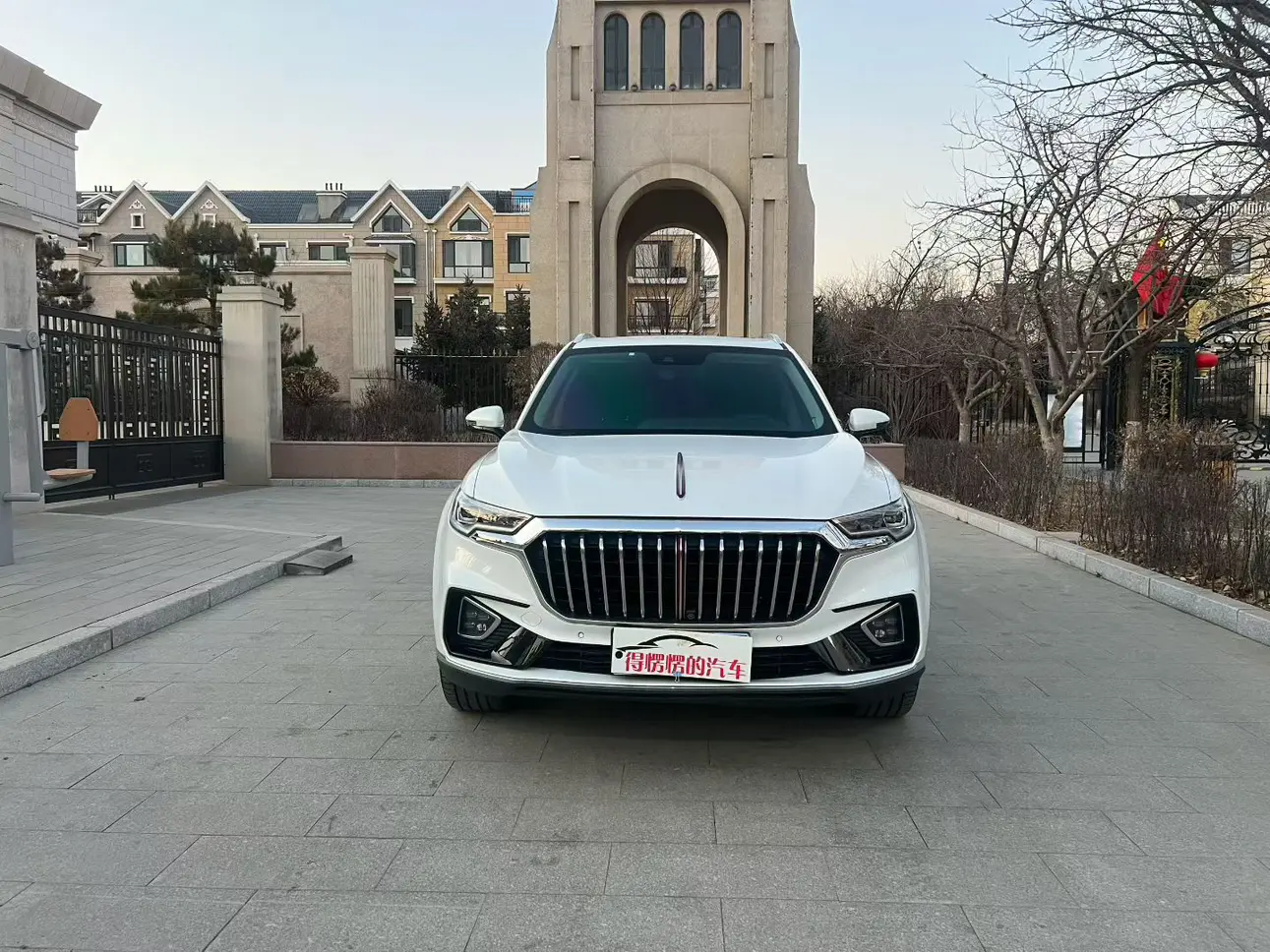 Hongqi HS5  из Китая