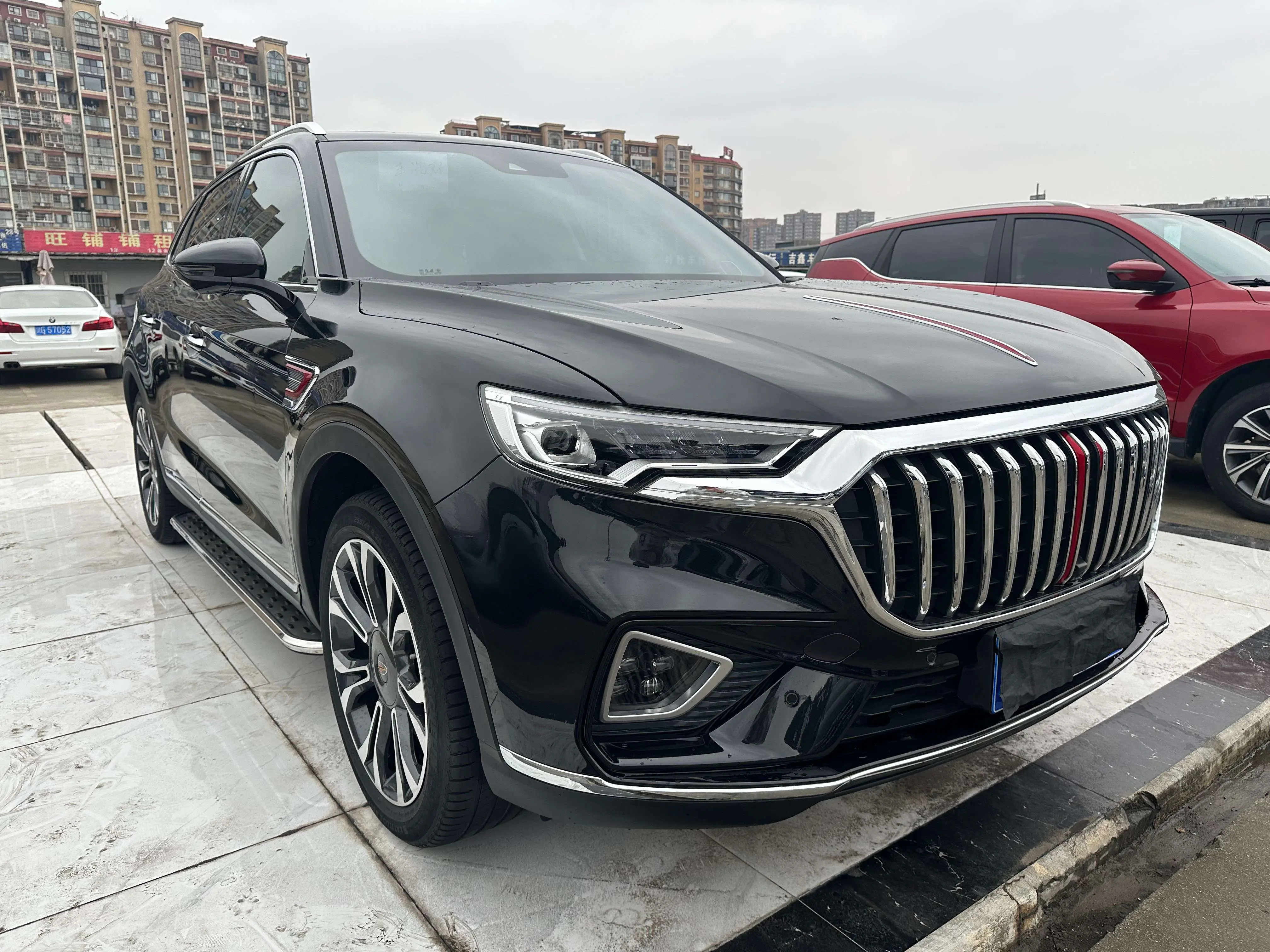 Hongqi HS5  из Китая