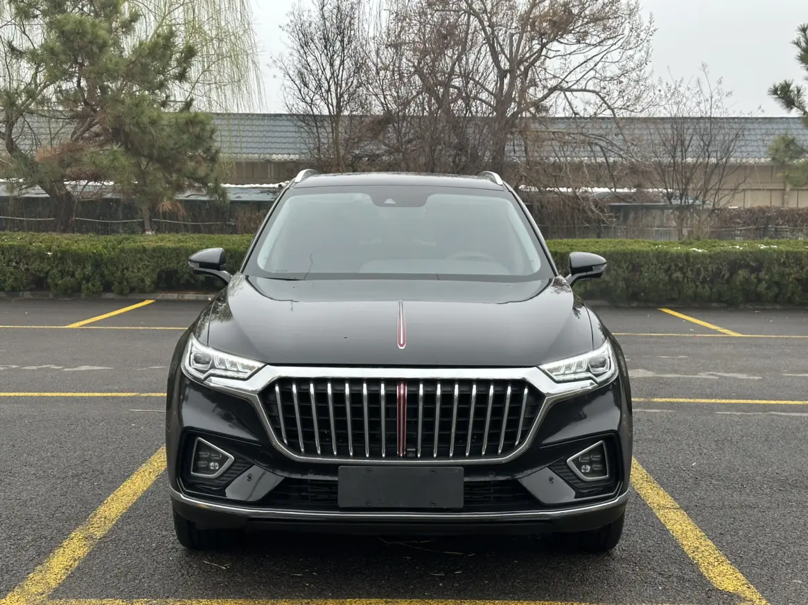 Hongqi HS5  из Китая