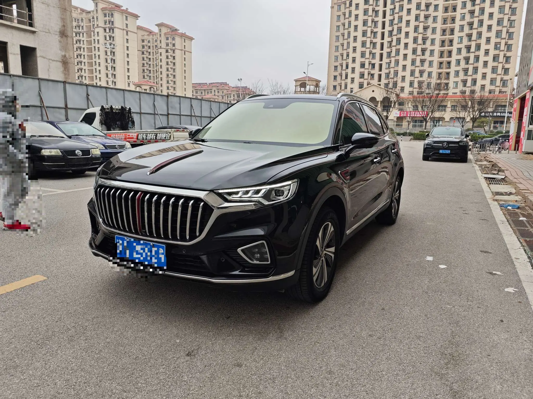 Hongqi HS5  из Китая