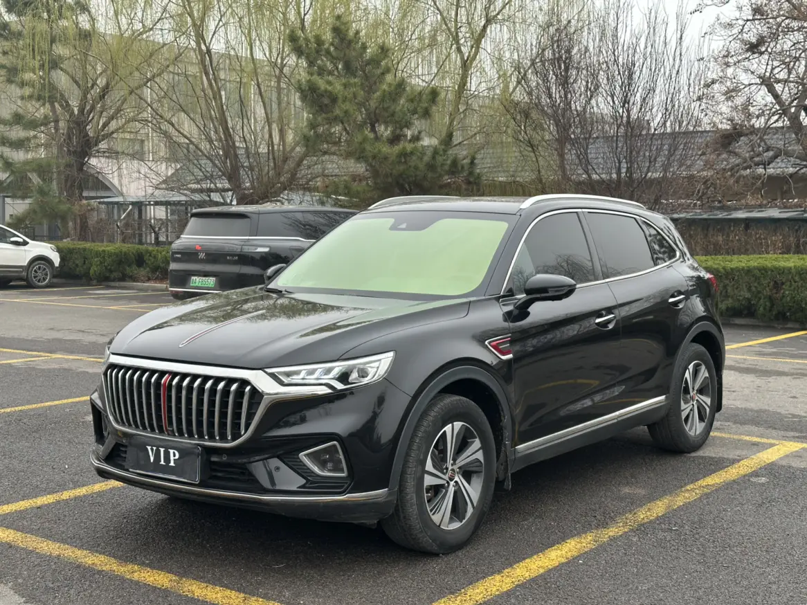 Hongqi HS5  из Китая