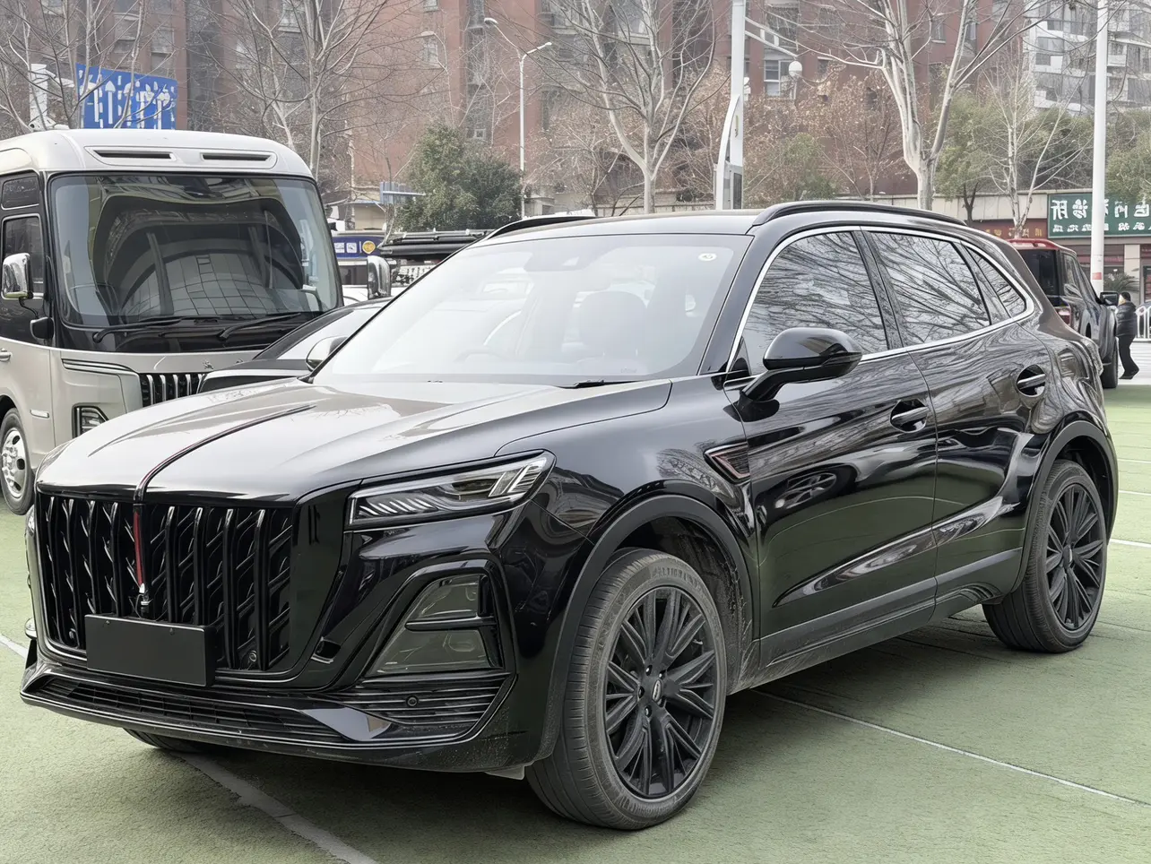 Hongqi HS5  из Китая