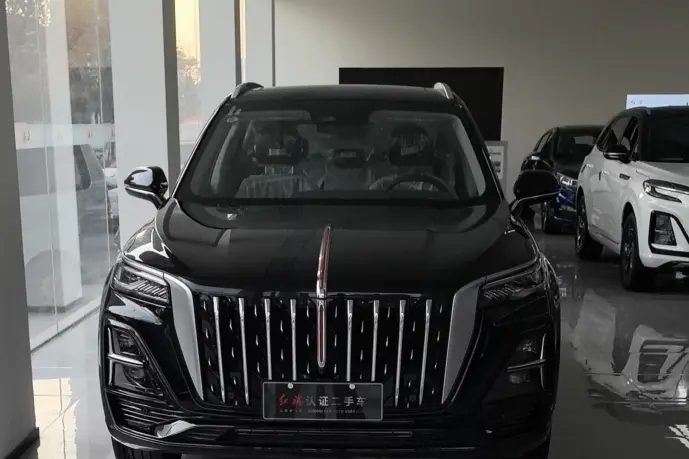 Hongqi HS5  из Китая