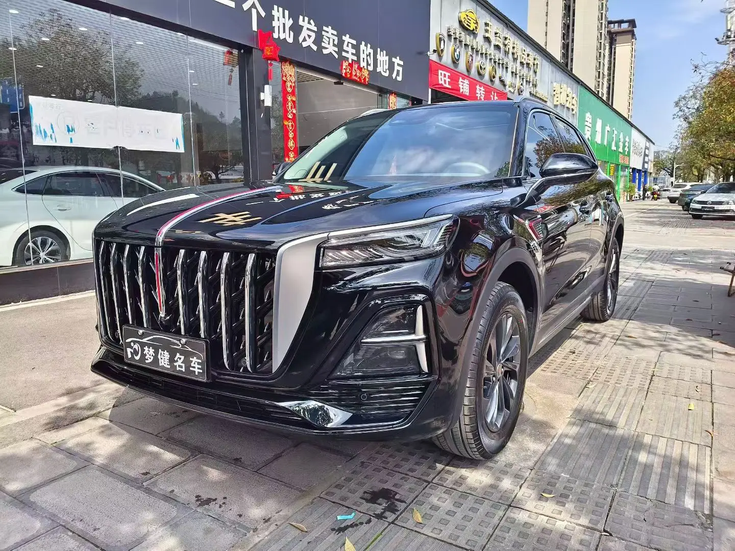 Hongqi HS5  из Китая