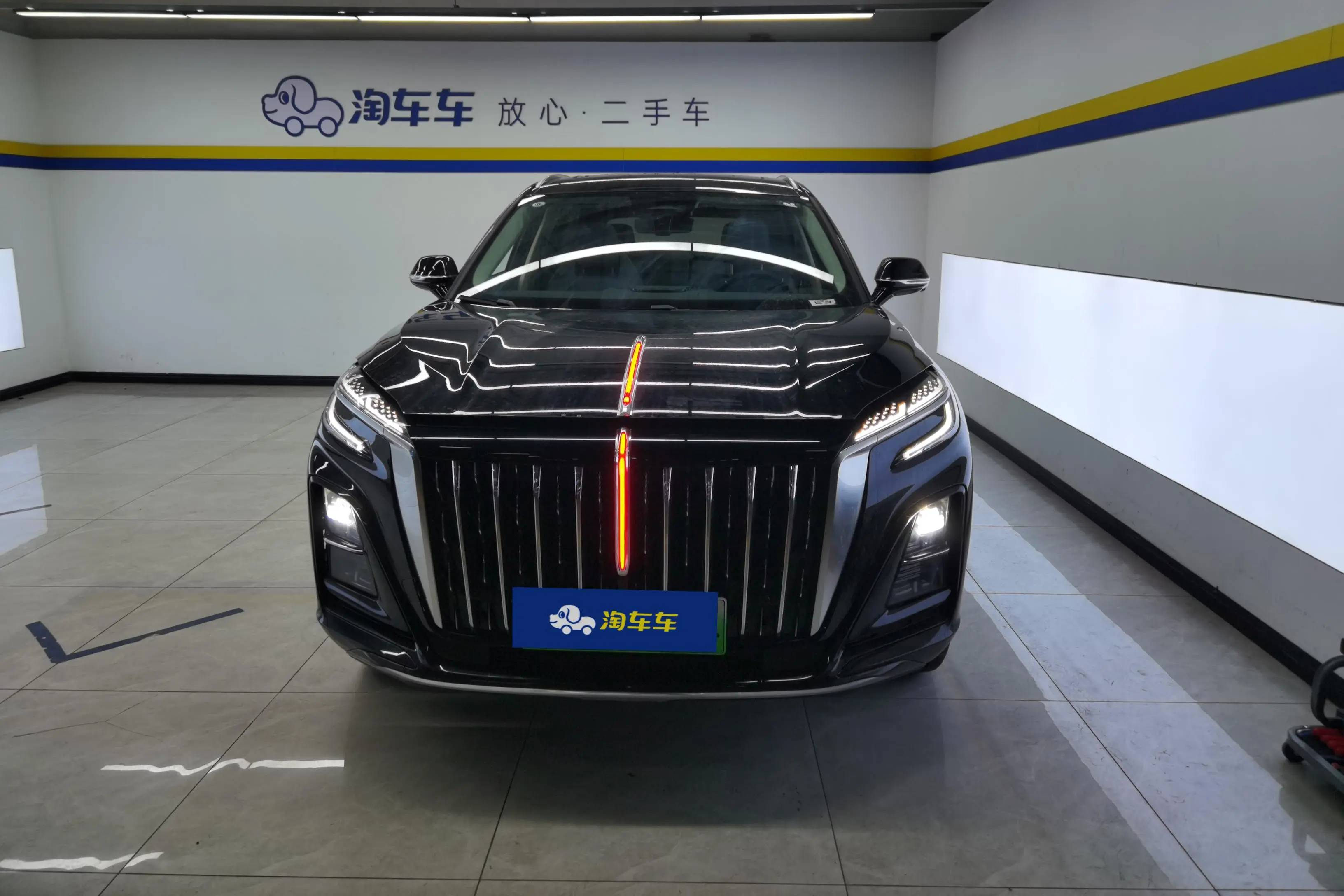 Hongqi HS3 PHEV  из Китая