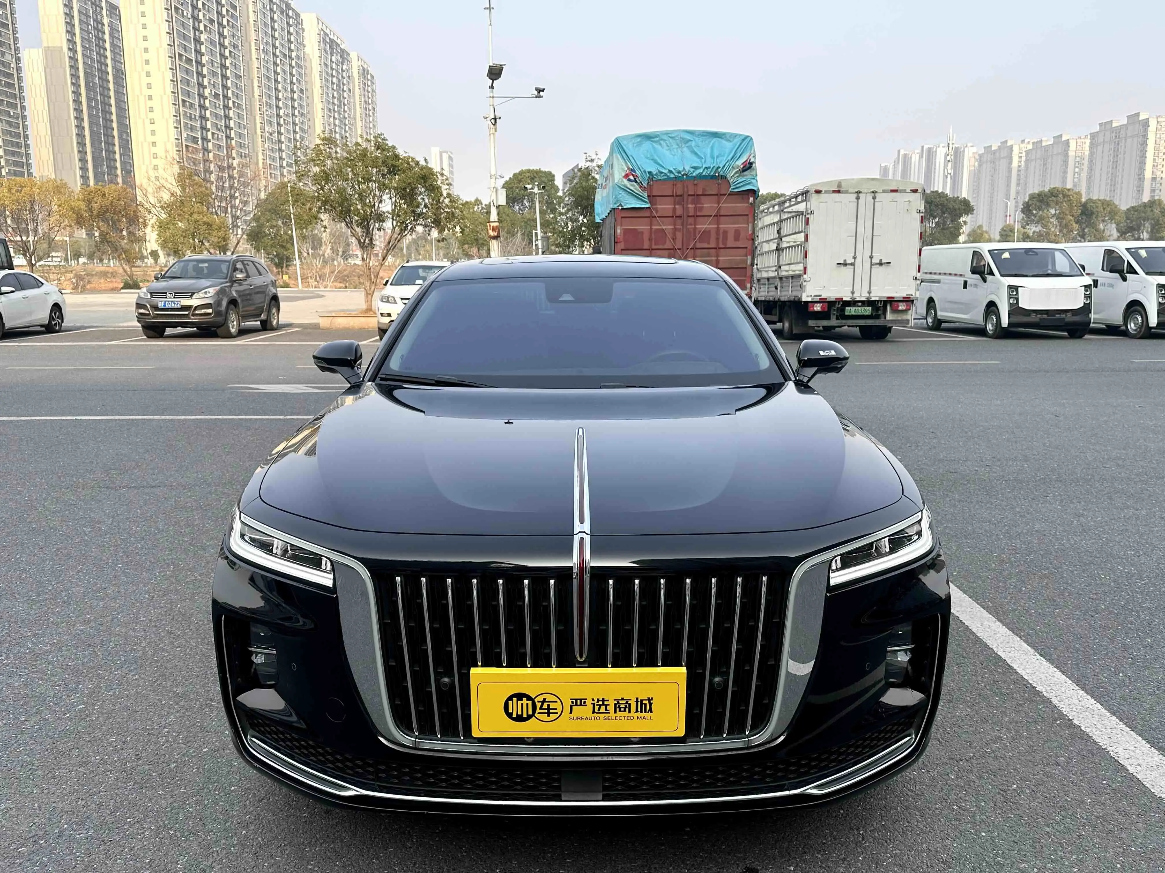 Hongqi H9  из Китая