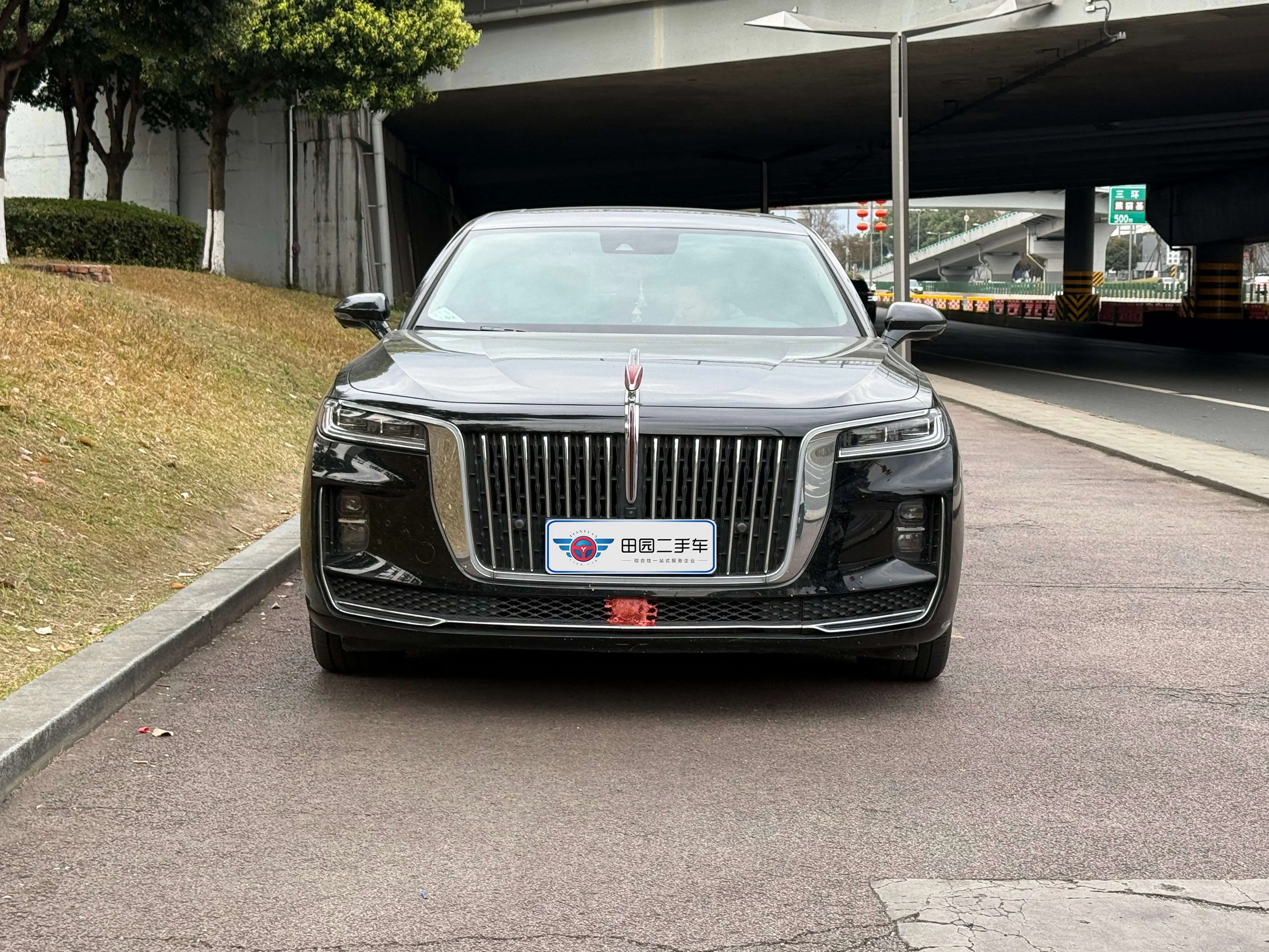 Hongqi H9  из Китая