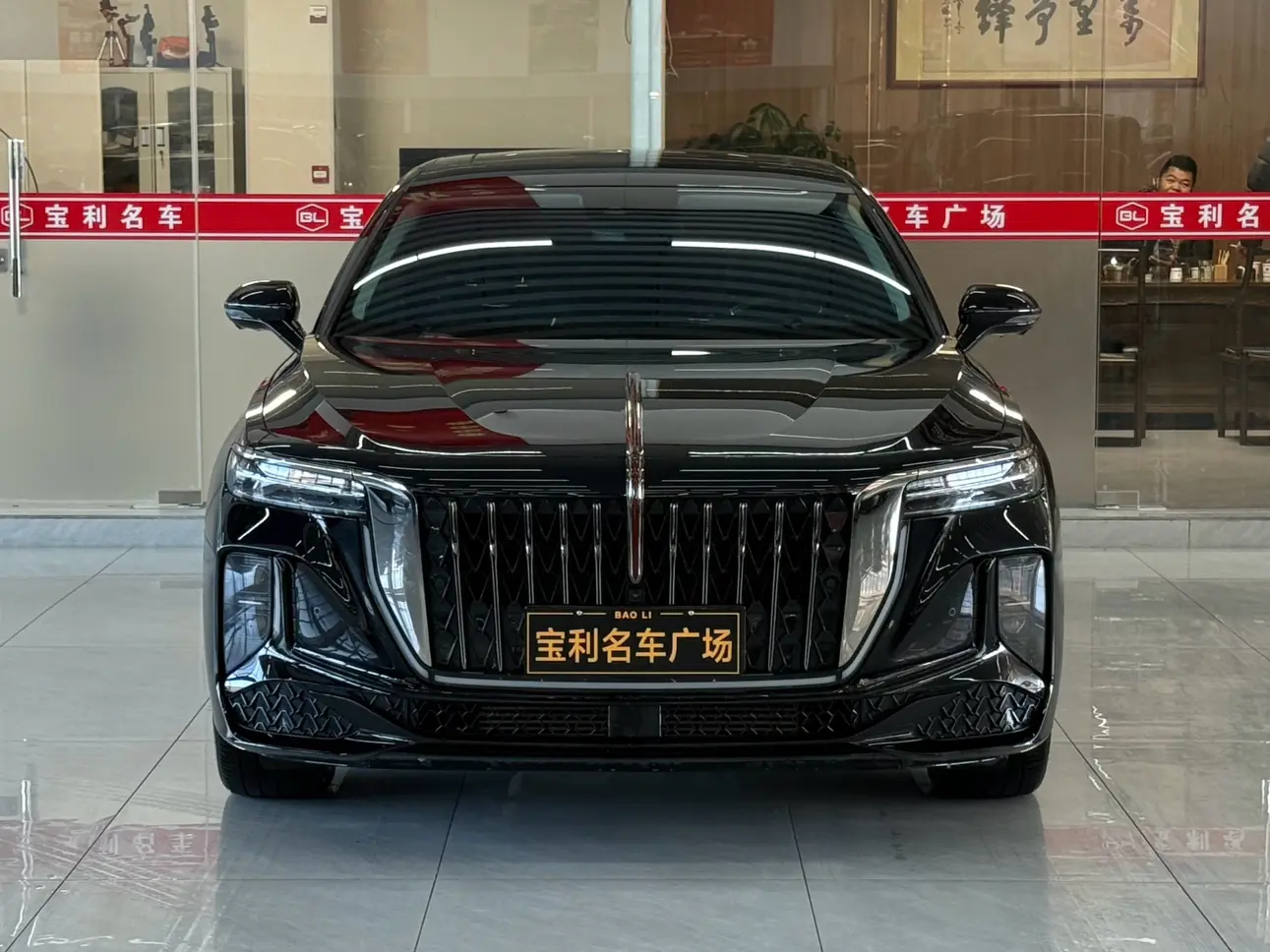 Hongqi H9  из Китая