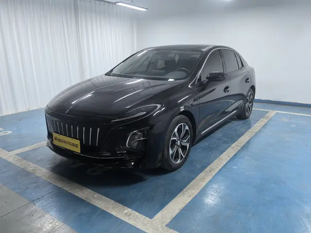 Hongqi E-QM5  из Китая