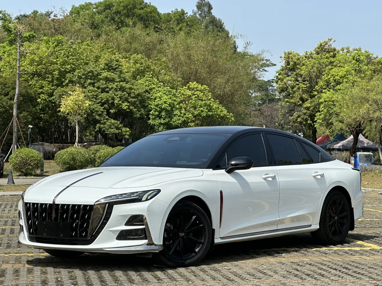 Hongqi H6  из Китая