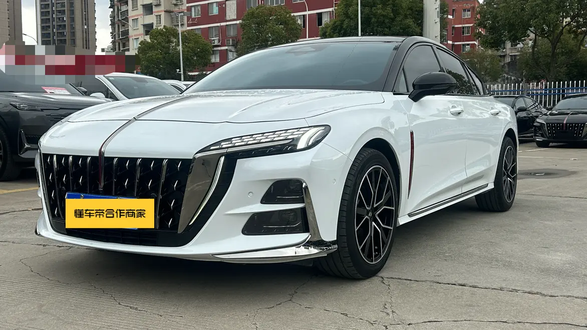 Hongqi H6  из Китая