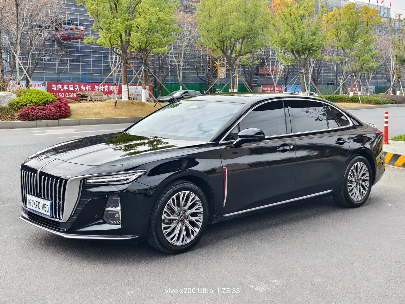 Hongqi H5  из Китая