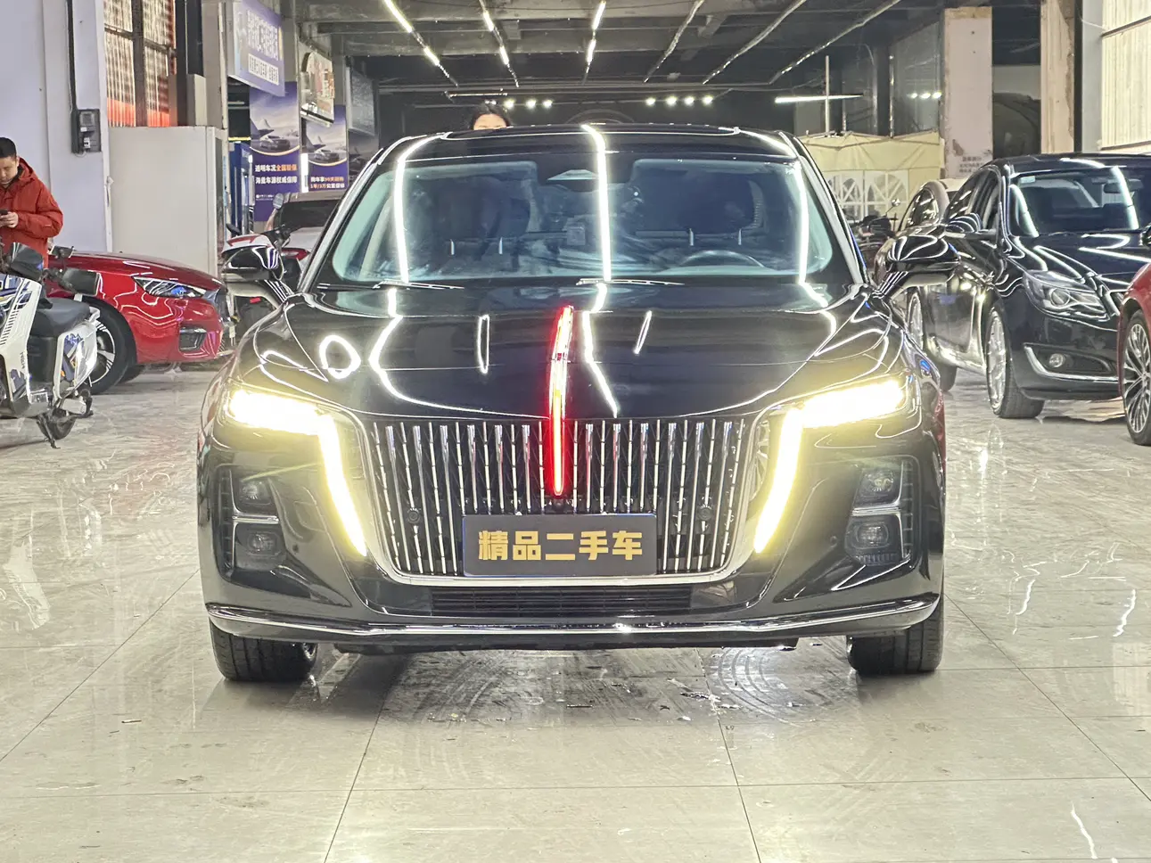 Hongqi H5  из Китая