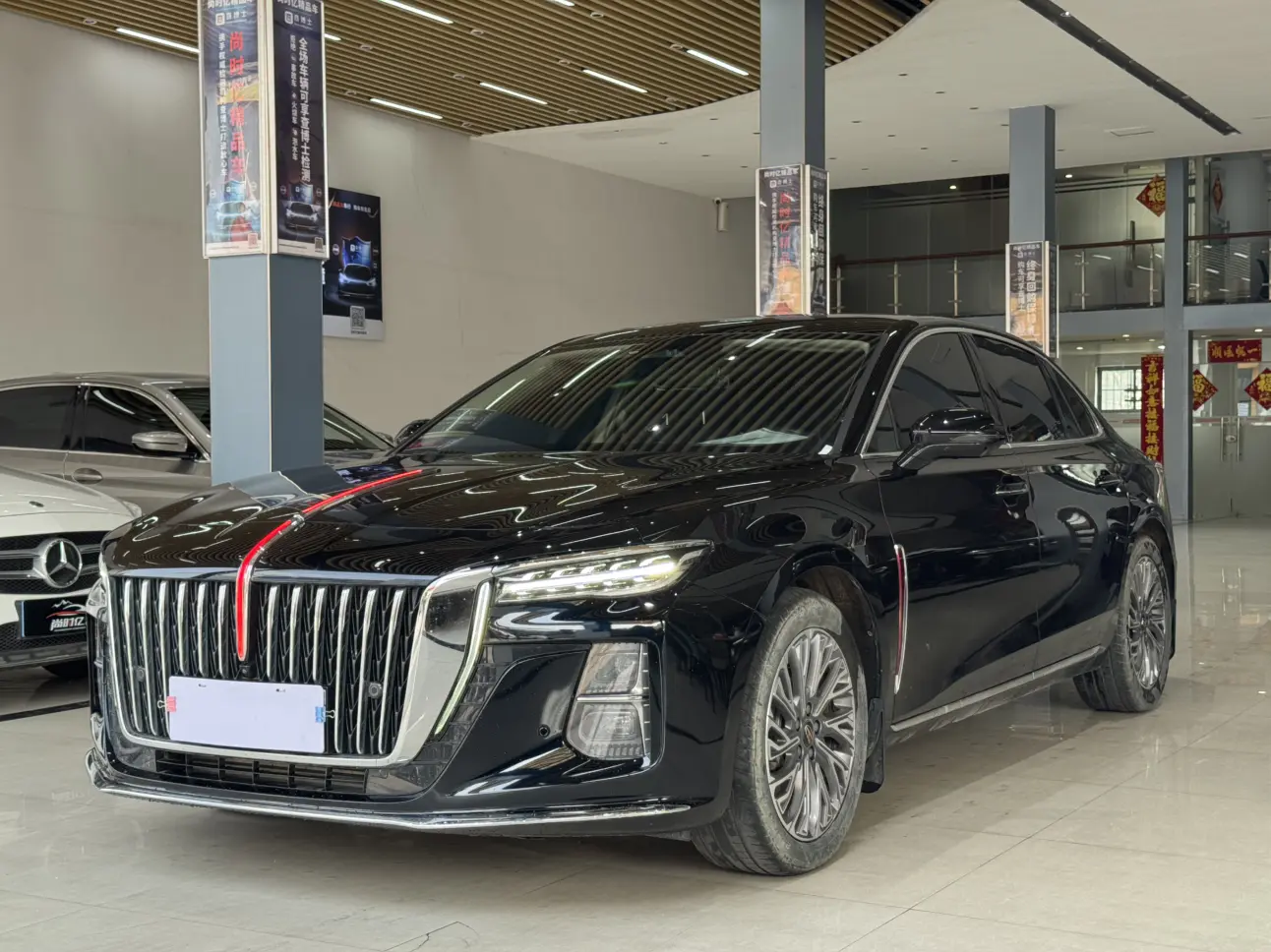 Hongqi H5  из Китая