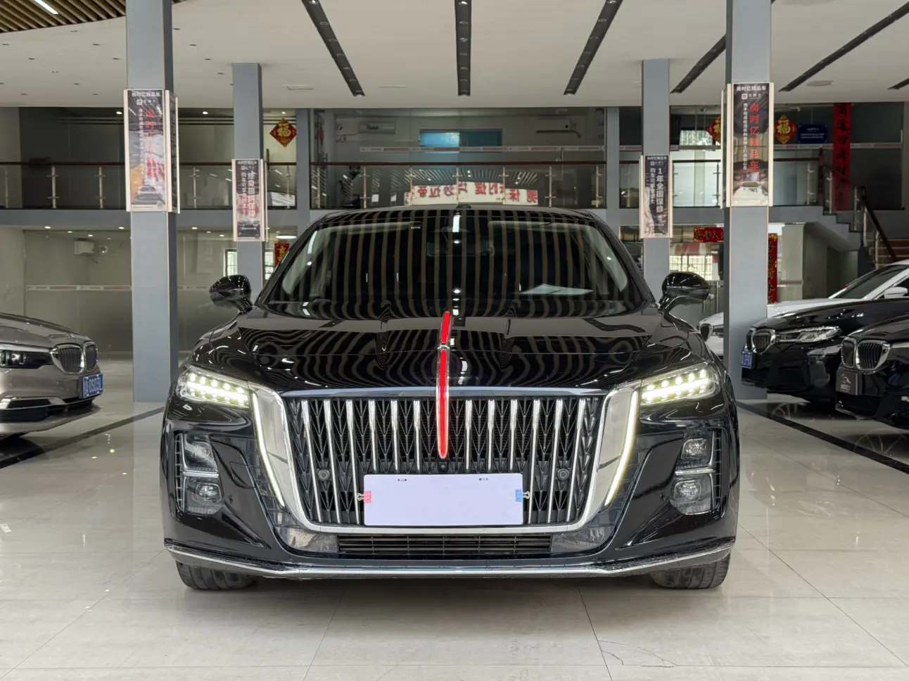 Hongqi H5  из Китая