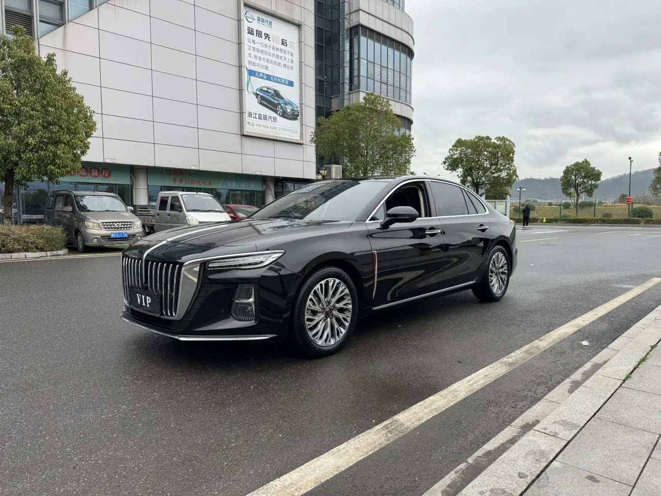 Hongqi H5  из Китая