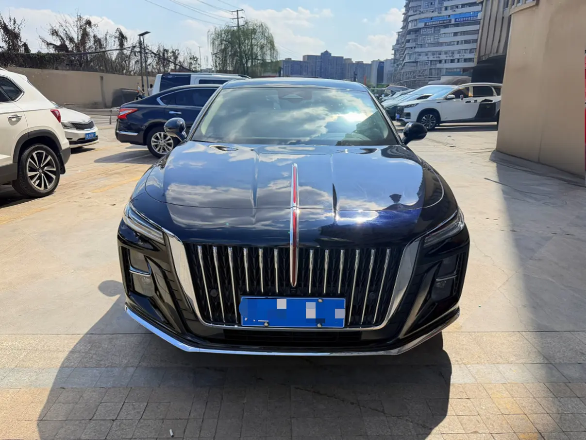 Hongqi H5  из Китая