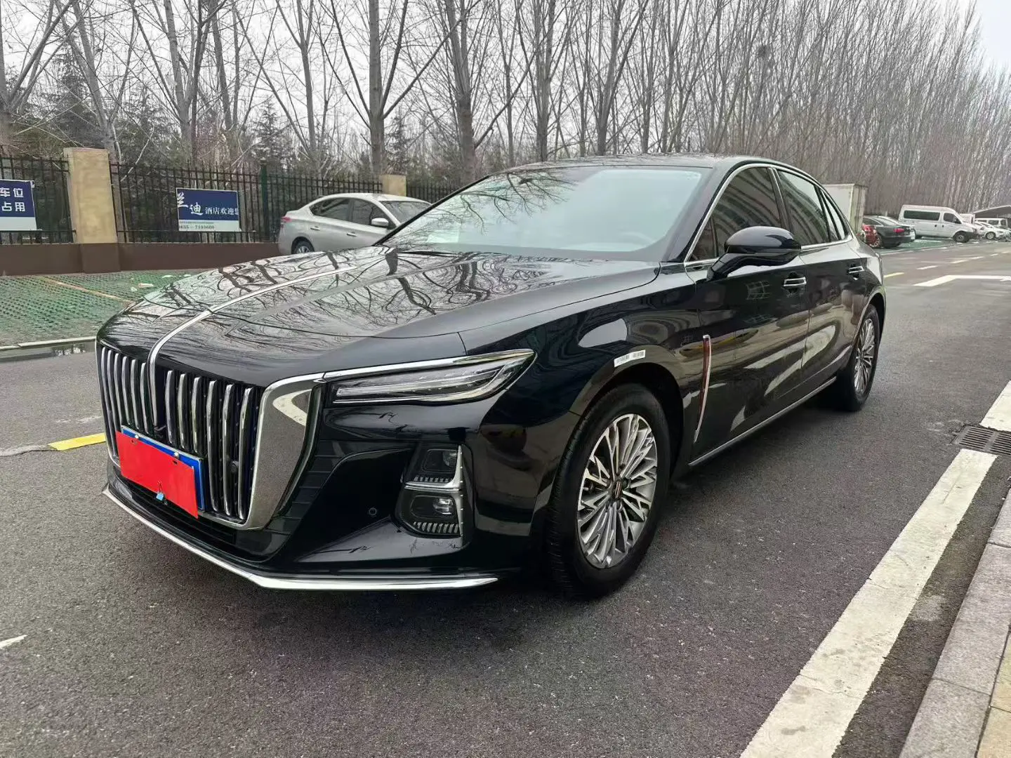 Hongqi H5  из Китая