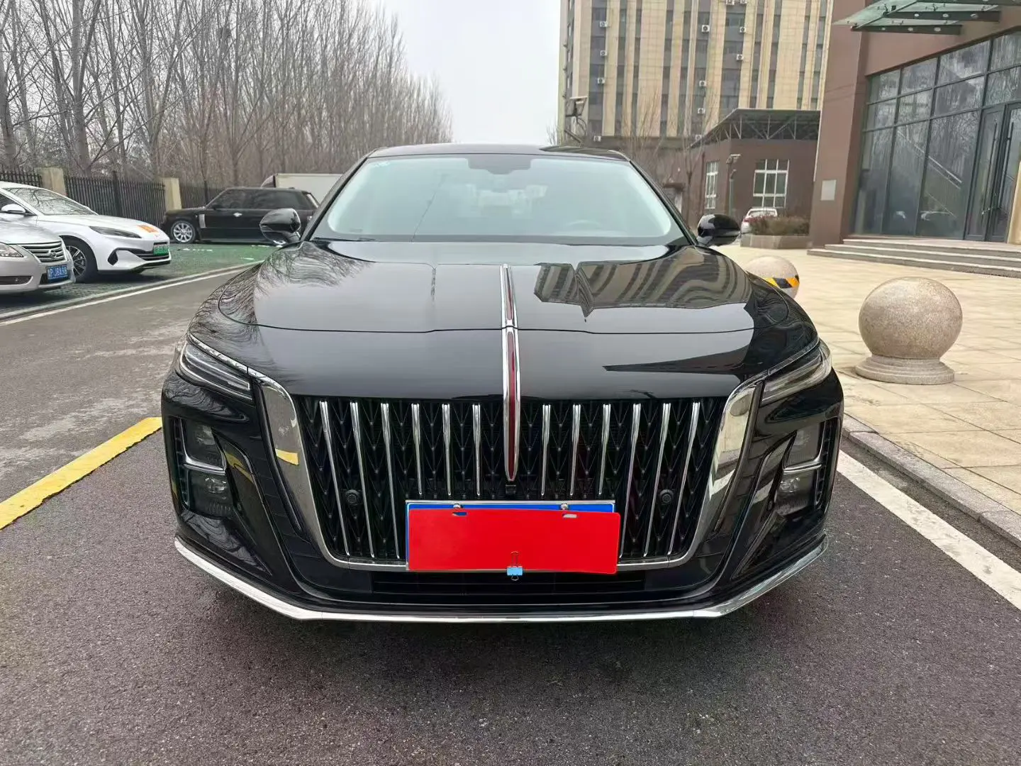 Hongqi H5  из Китая