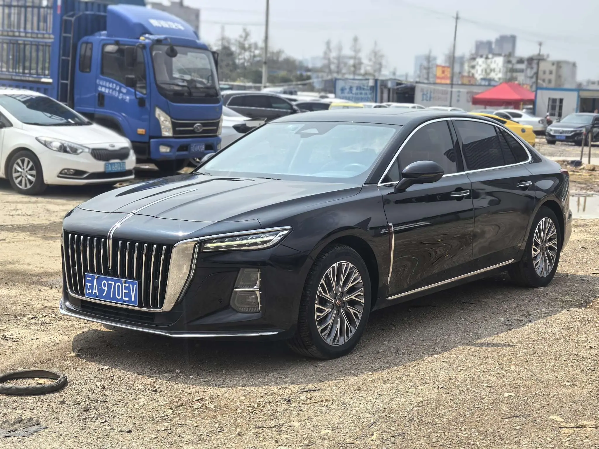 Hongqi H5  из Китая