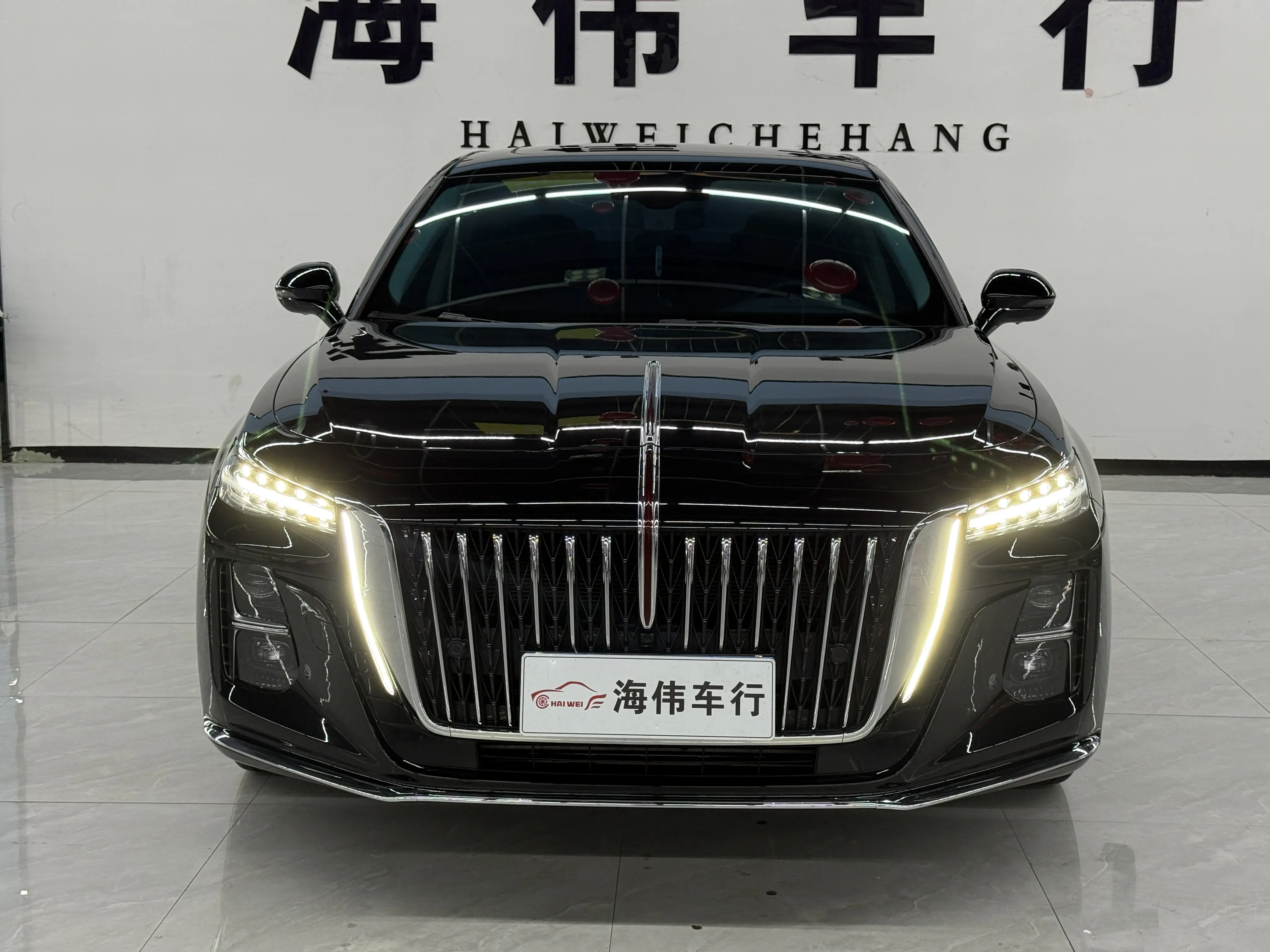 Hongqi H5  из Китая