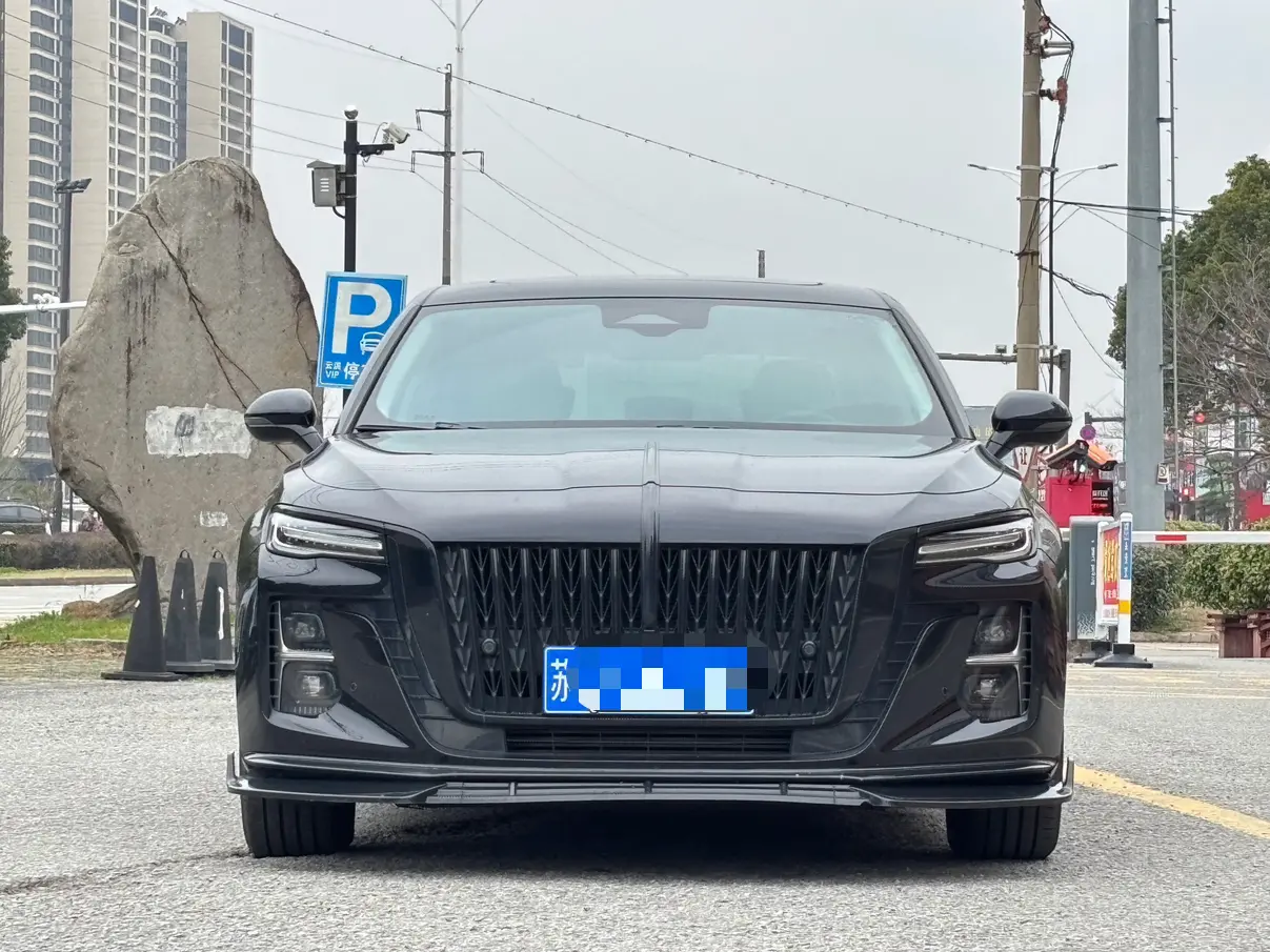 Hongqi H5  из Китая