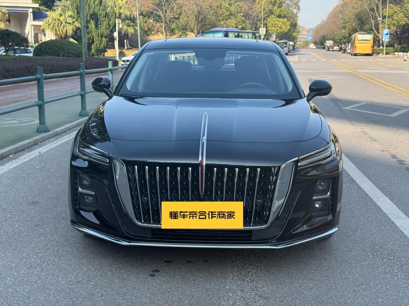 Hongqi H5  из Китая