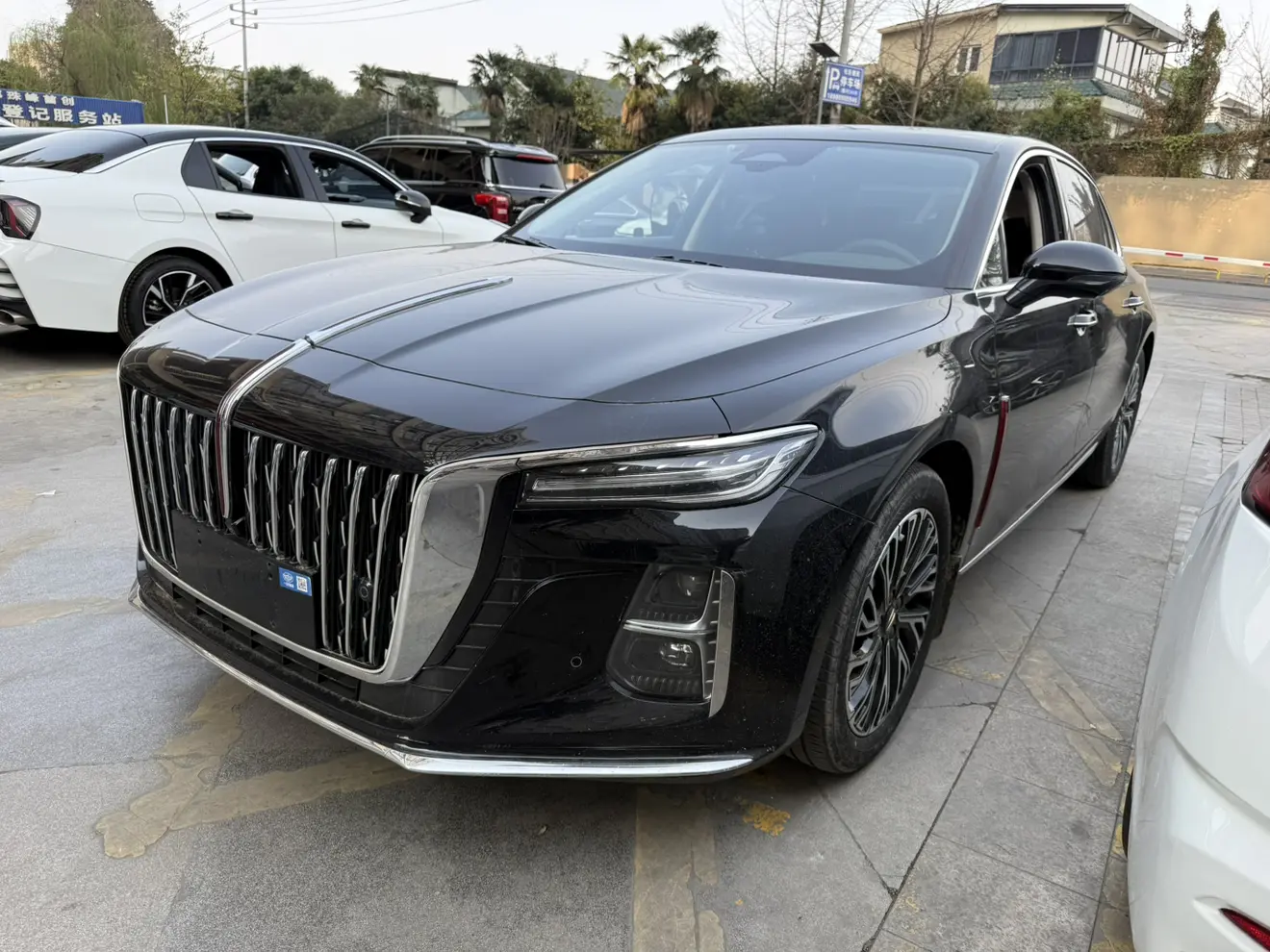 Hongqi H5  из Китая