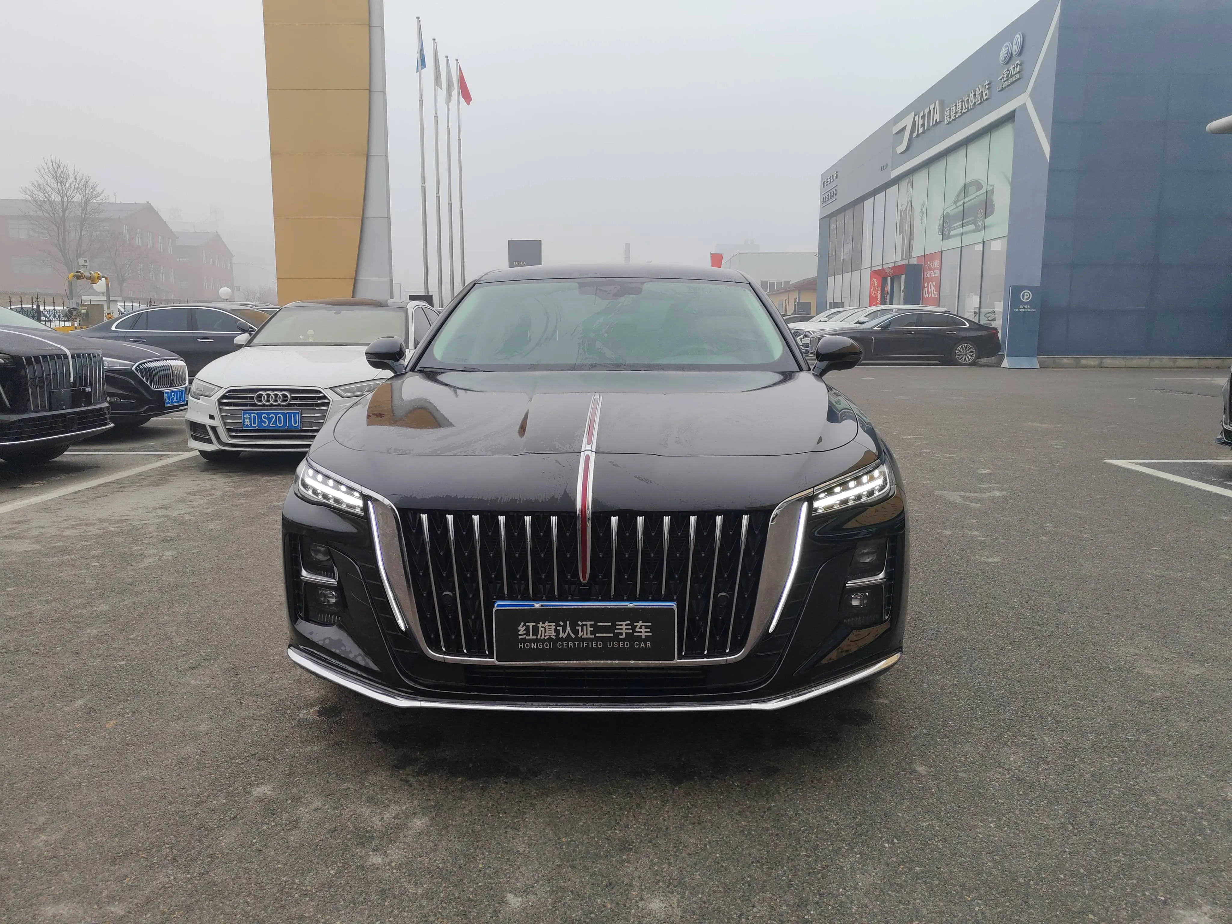 Hongqi H5  из Китая