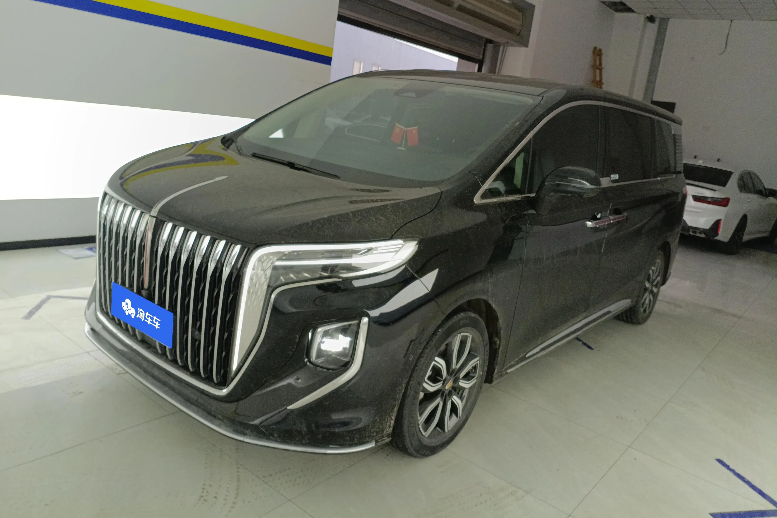 Hongqi H5  из Китая