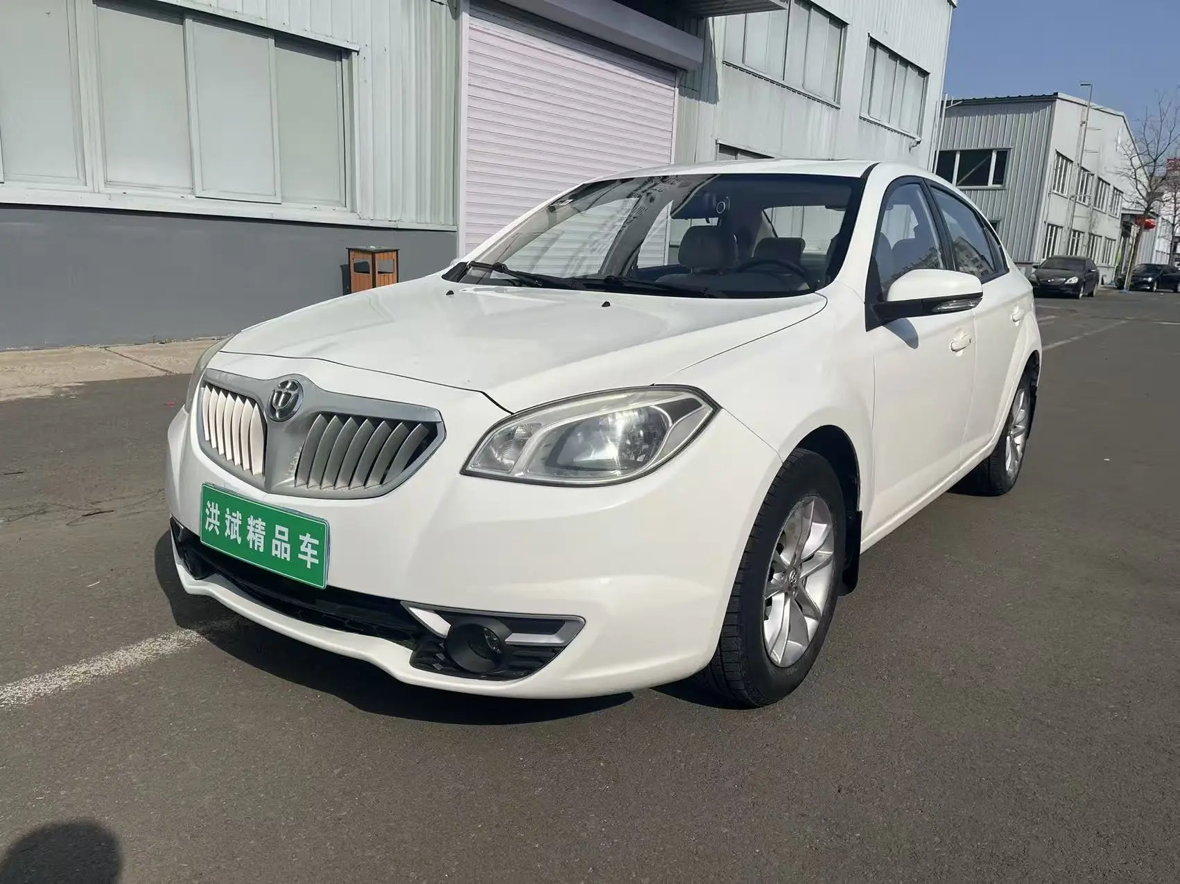 Brilliance Zhonghua H330  из Китая