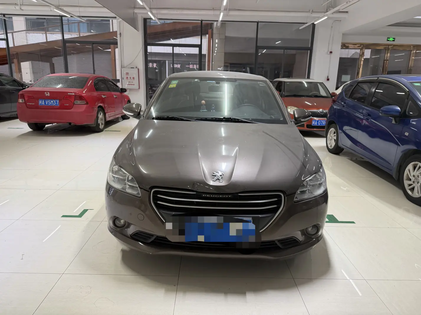 Peugeot 301  из Китая