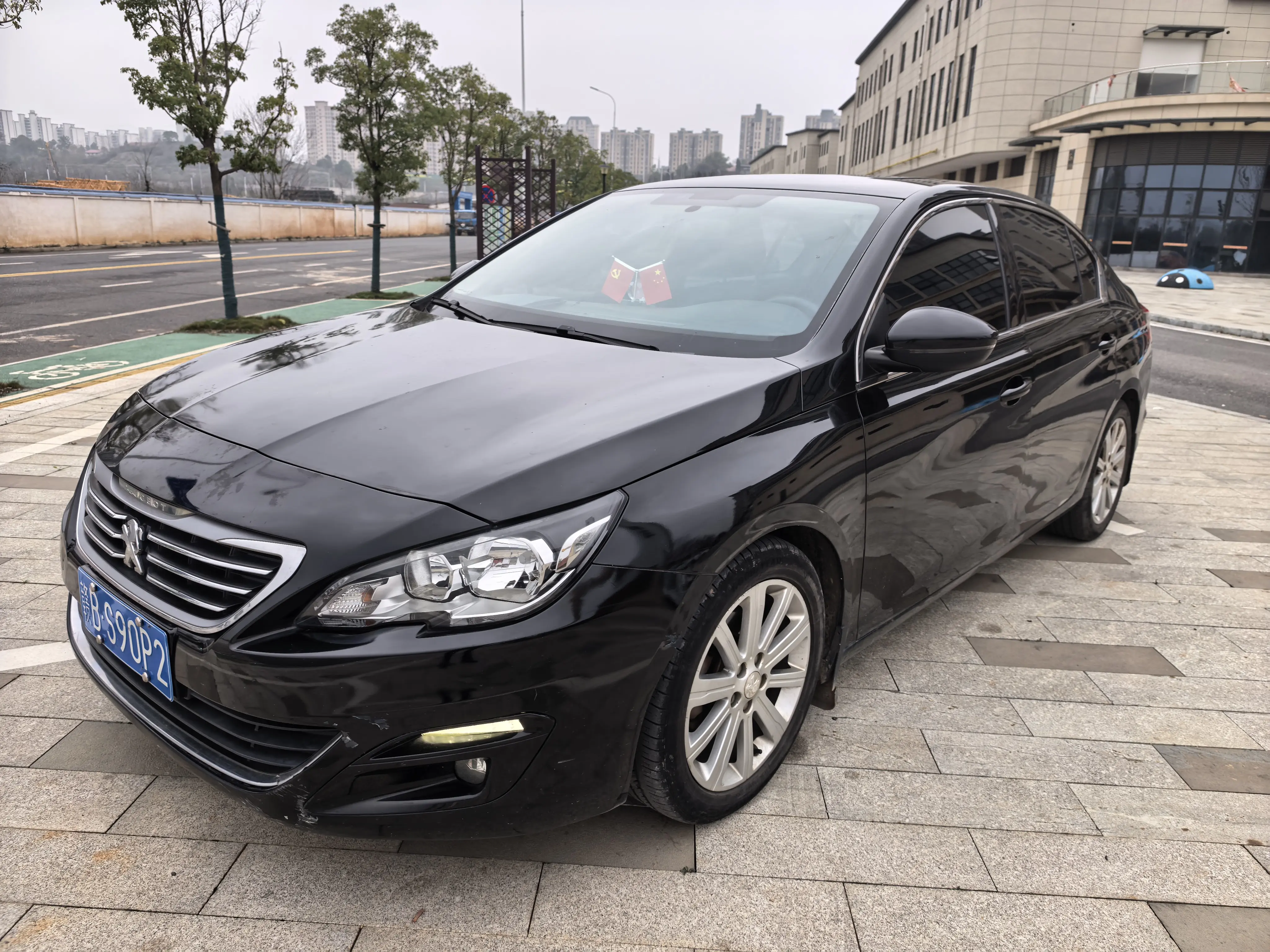 Peugeot 408