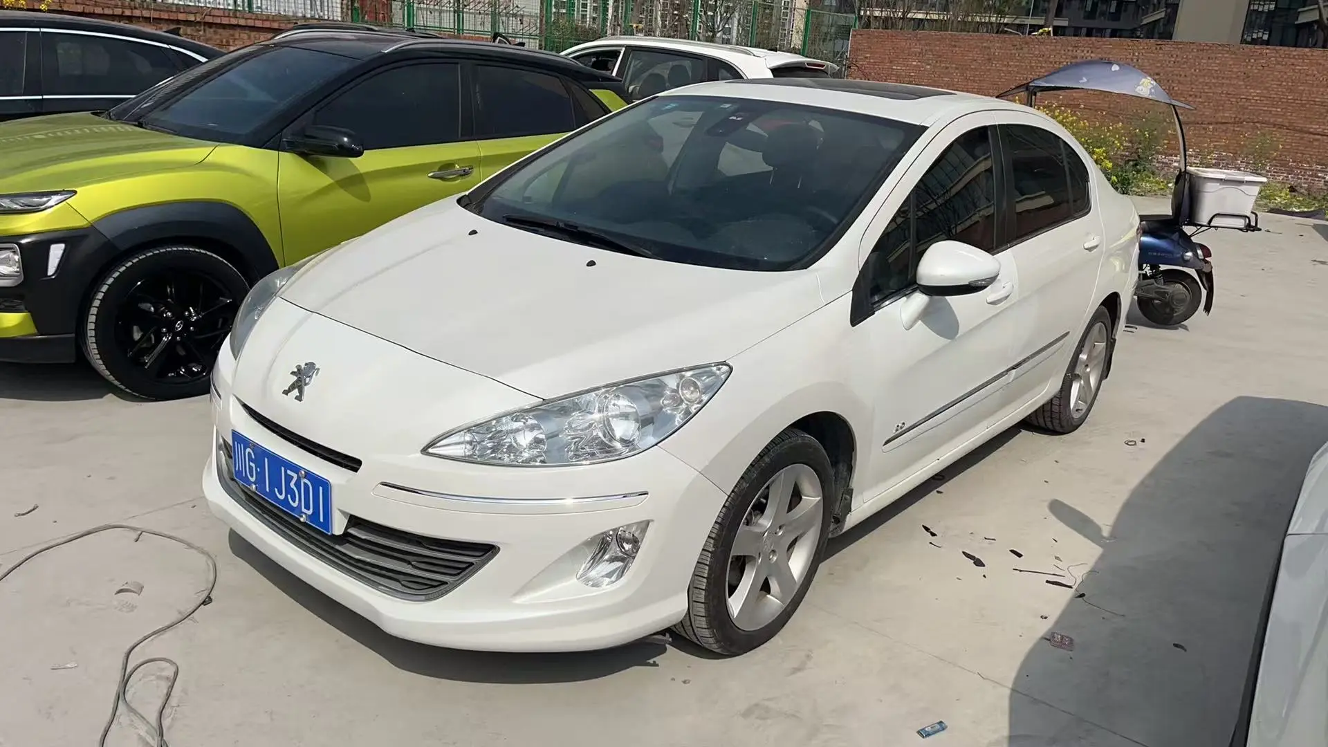 Peugeot 408